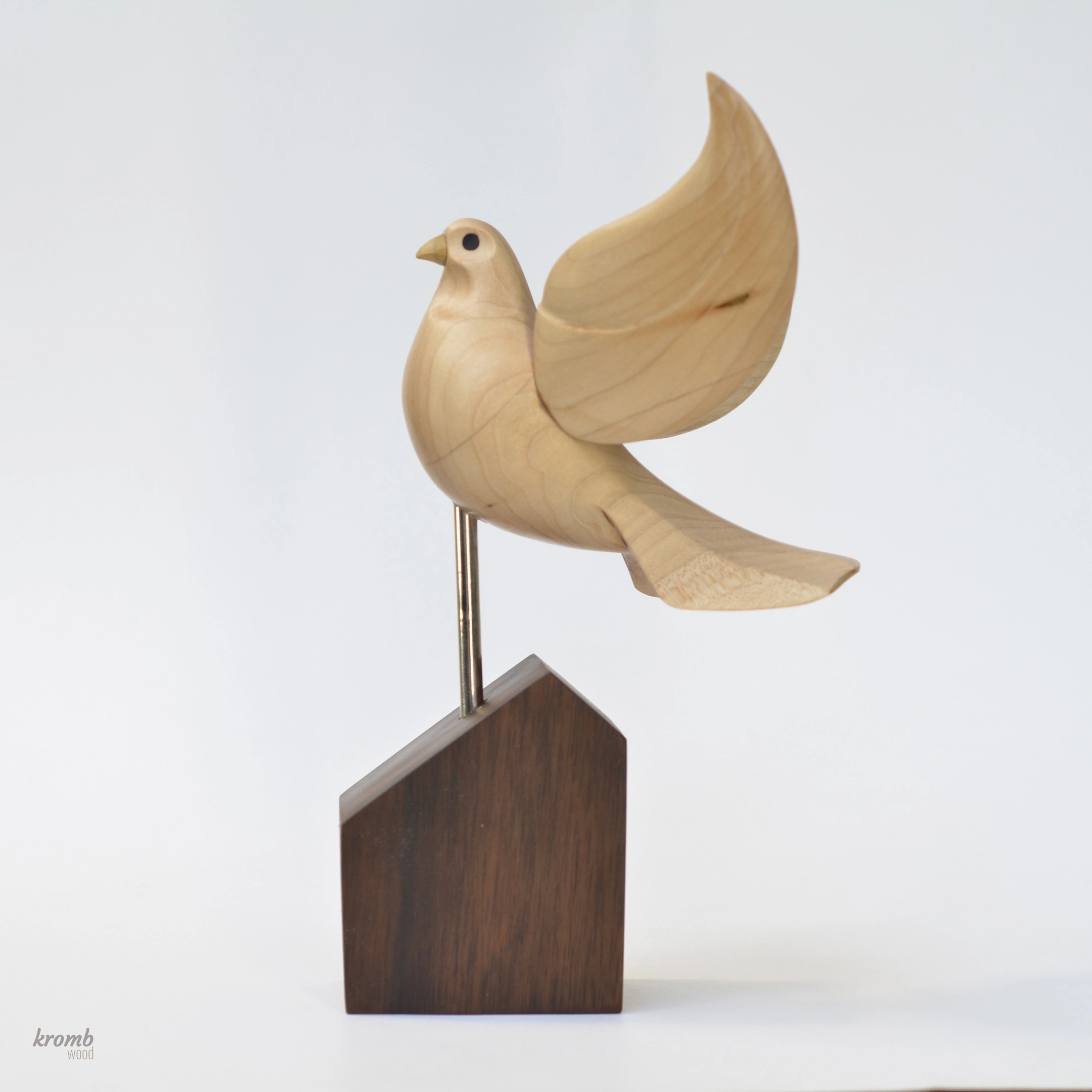 Голубь. Резьба по дереву. Уникальные декоративные скульптуры для интерьера