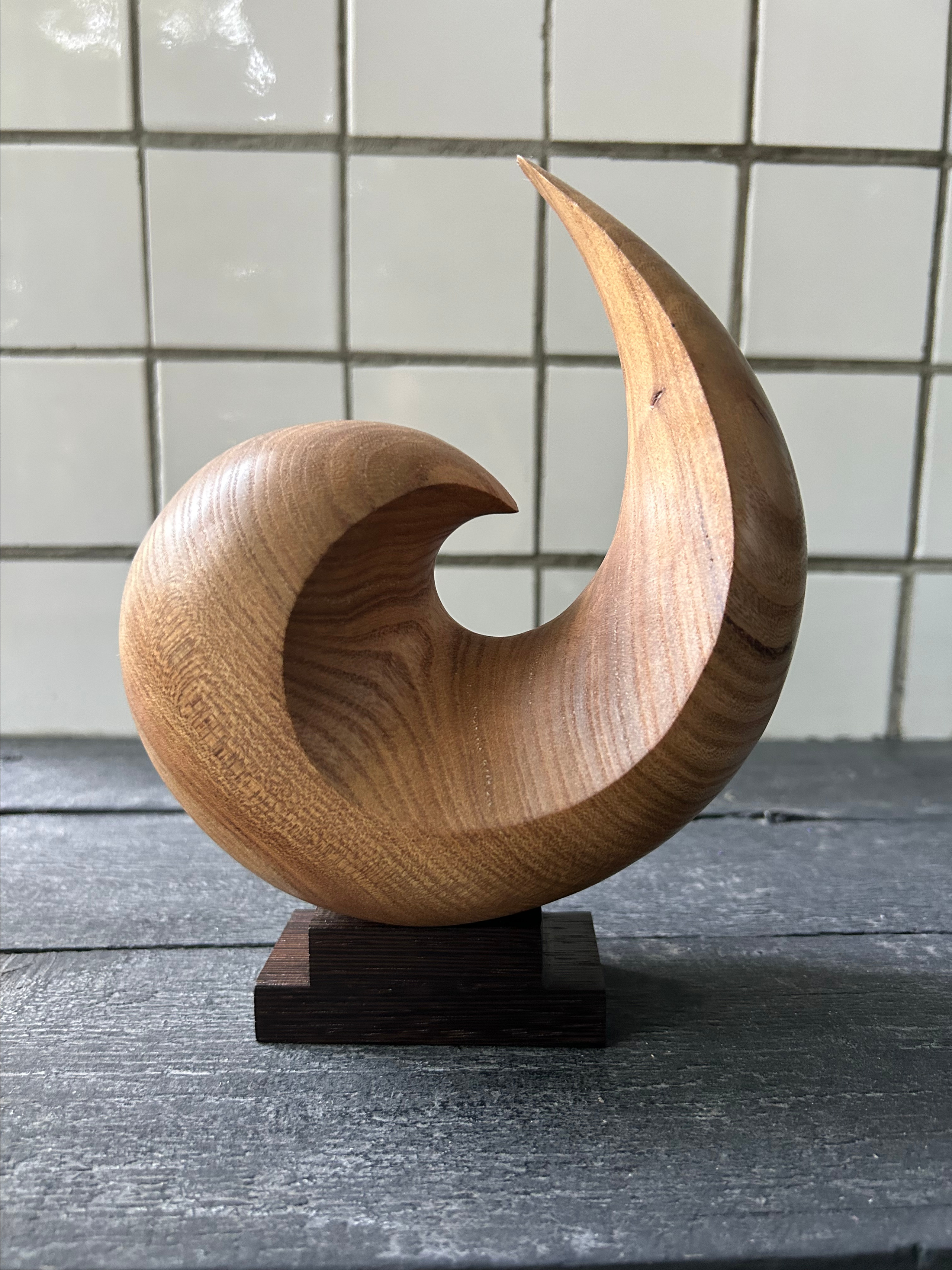 Капля. Резьба по дереву. Уникальные декоративные скульптуры для интерьера