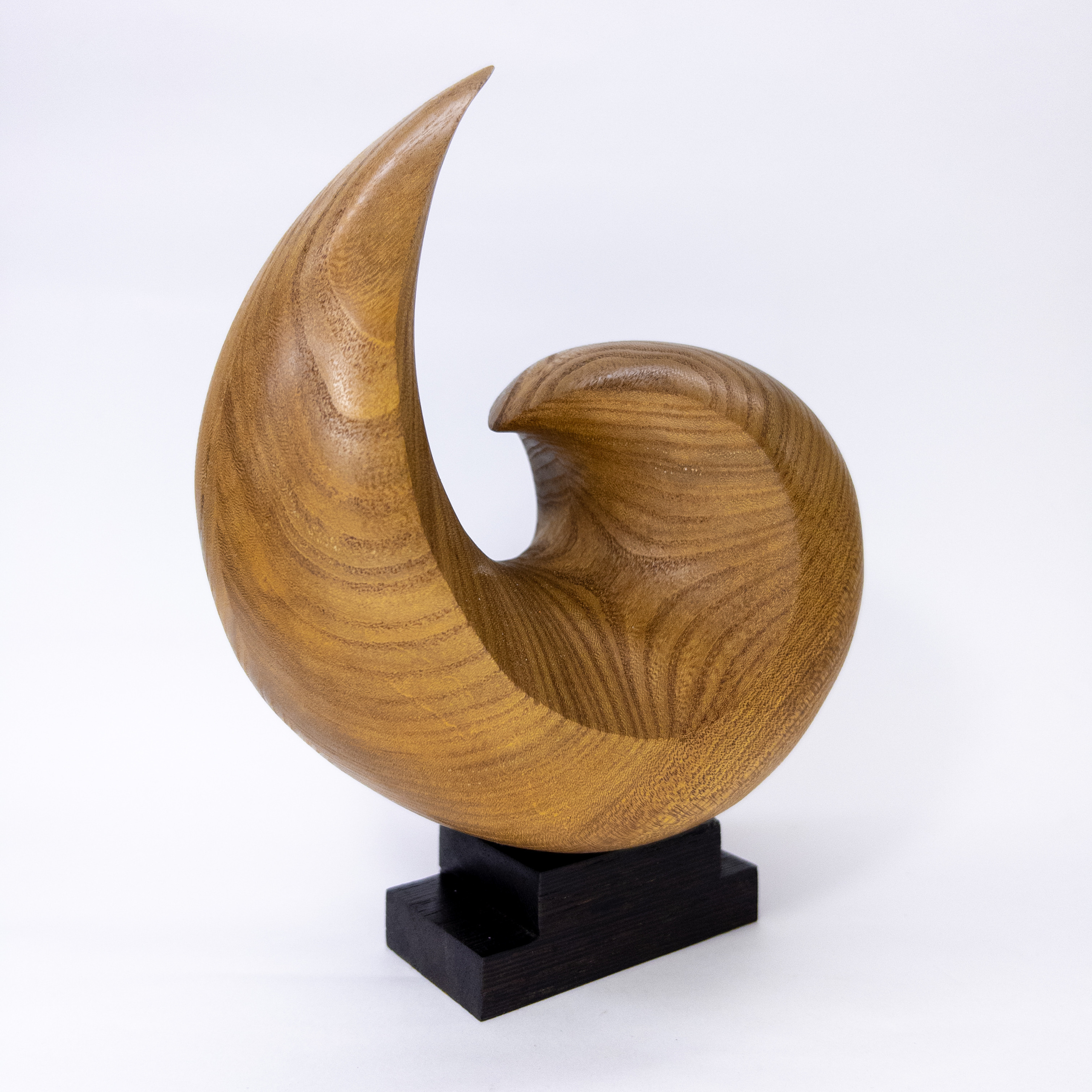 Капля. Резьба по дереву. Уникальные декоративные скульптуры для интерьера