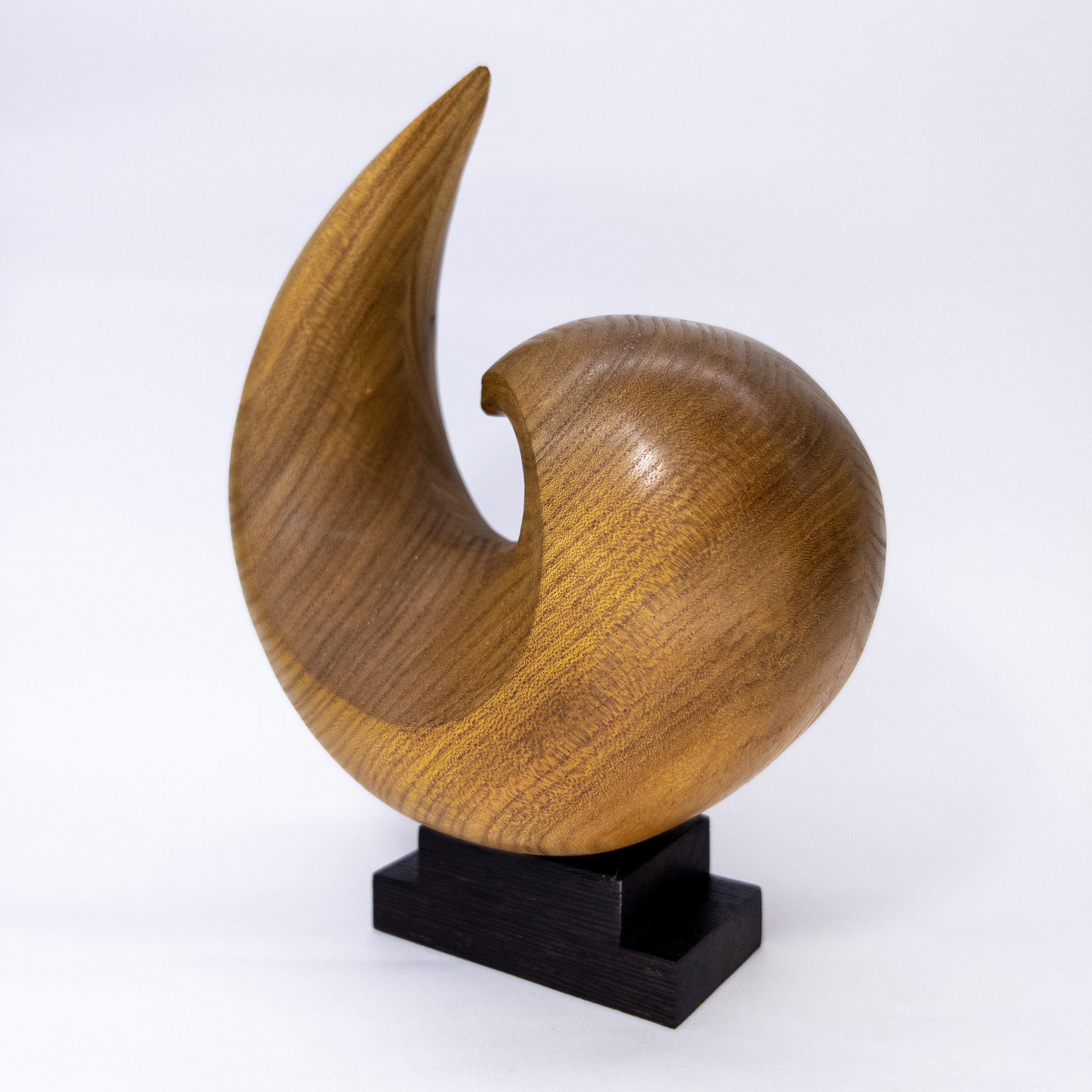 Капля. Резьба по дереву. Уникальные декоративные скульптуры для интерьера