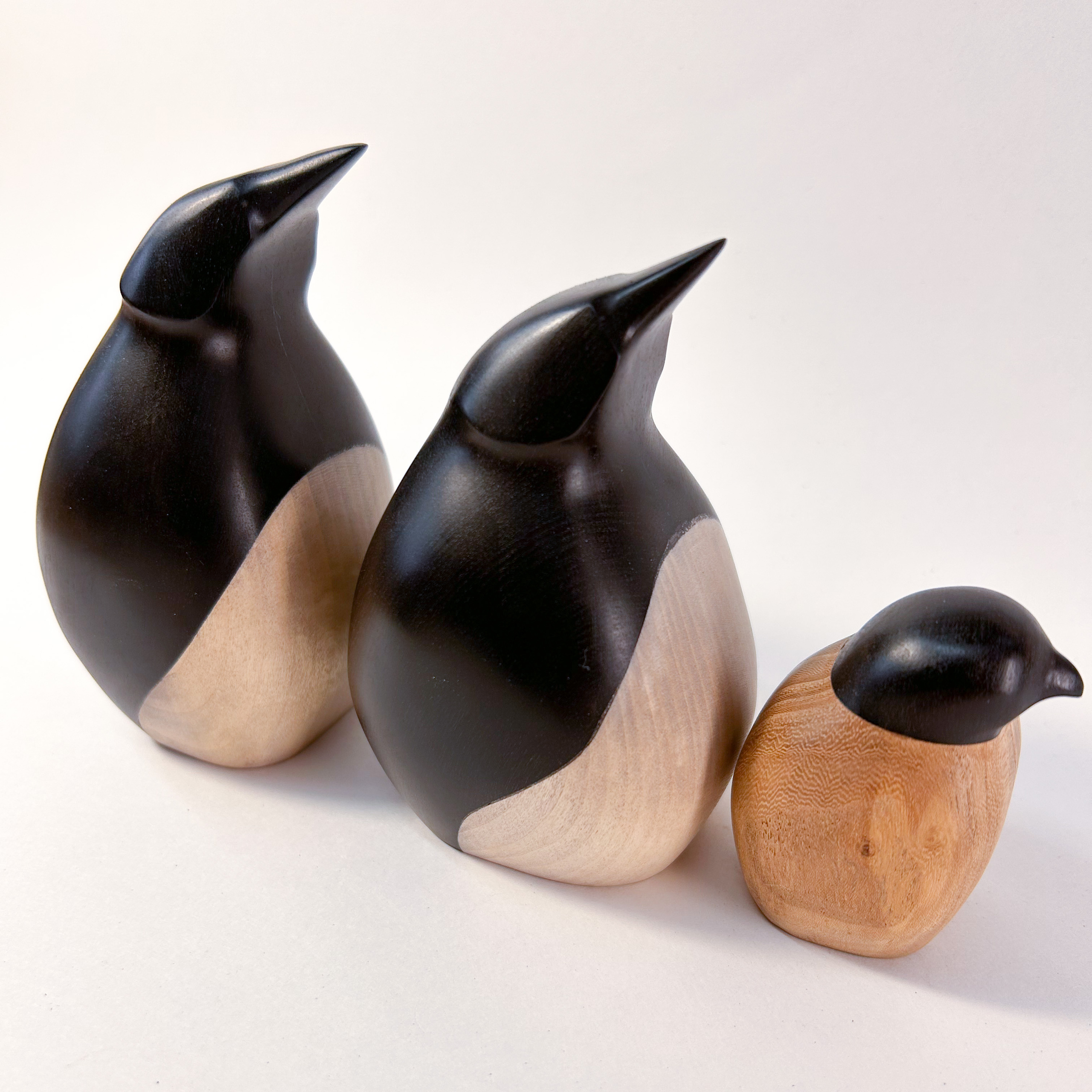 Пингвины. Резьба по дереву. Уникальные декоративные скульптуры для интерьера
