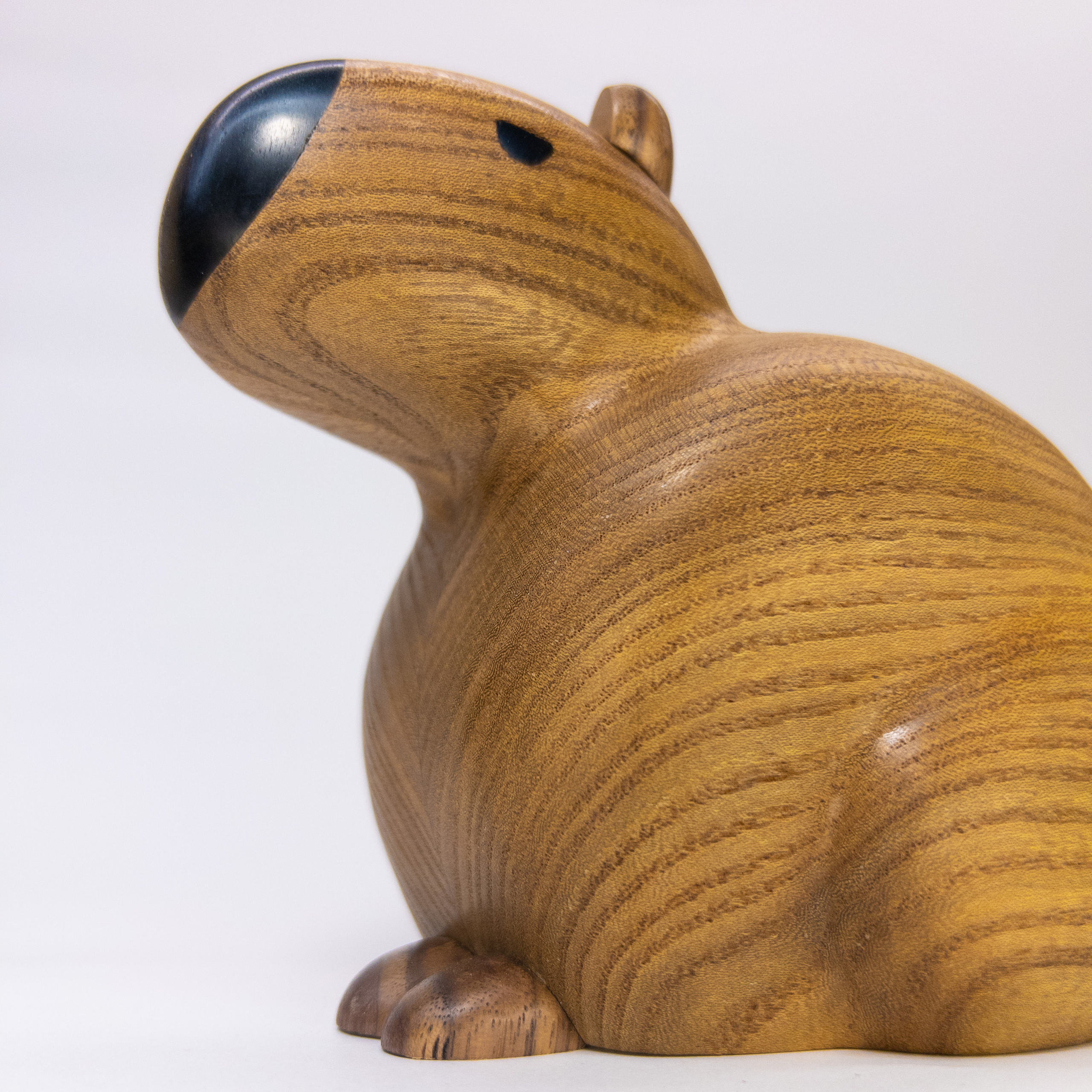 Капибара. Резьба по дереву. Уникальные декоративные скульптуры для интерьера