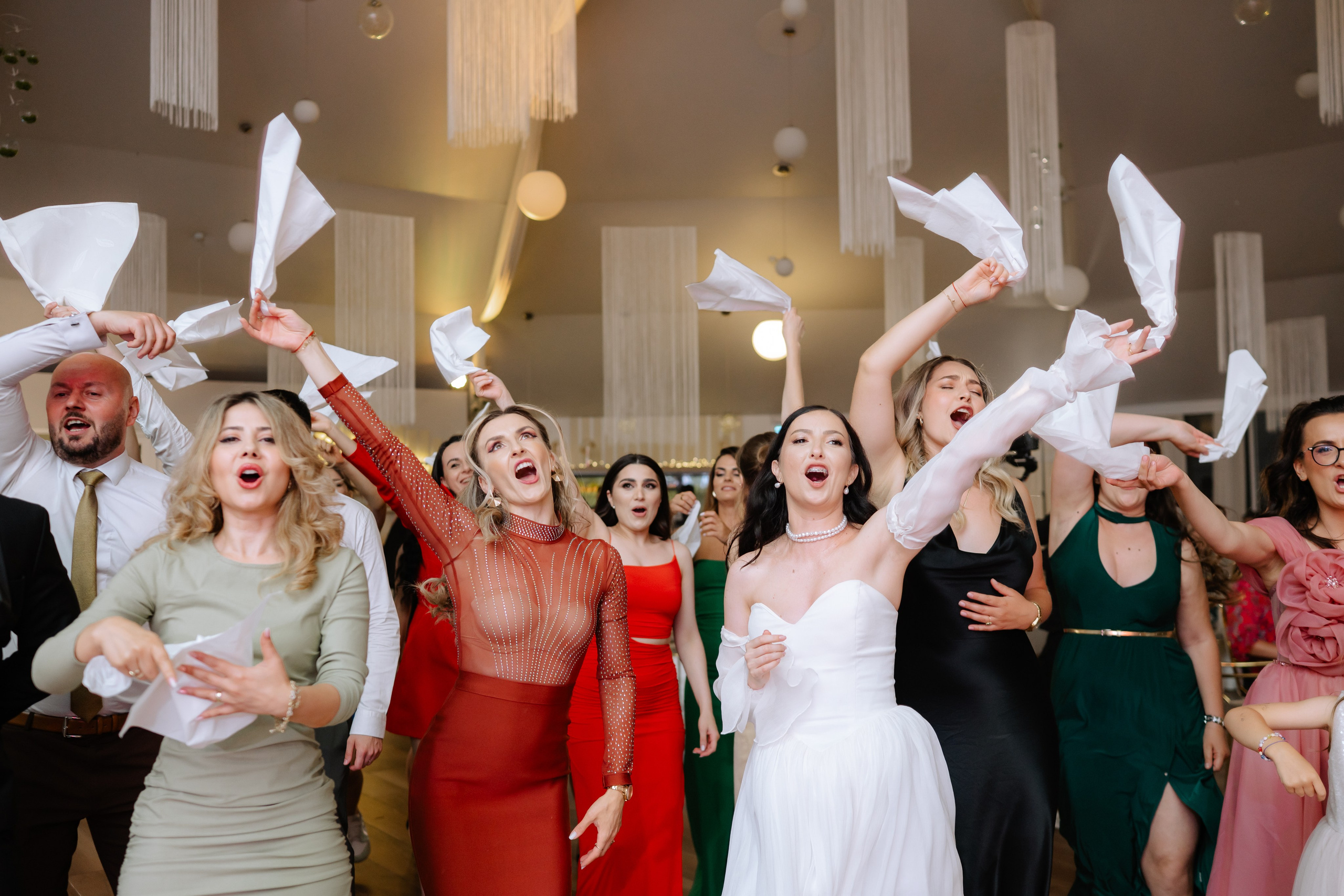 Alina + Gabriel | Liria. Proud Vision Weddings | Wedding Photography & Films — Servicii profesionale Foto Video Nunta Iasi