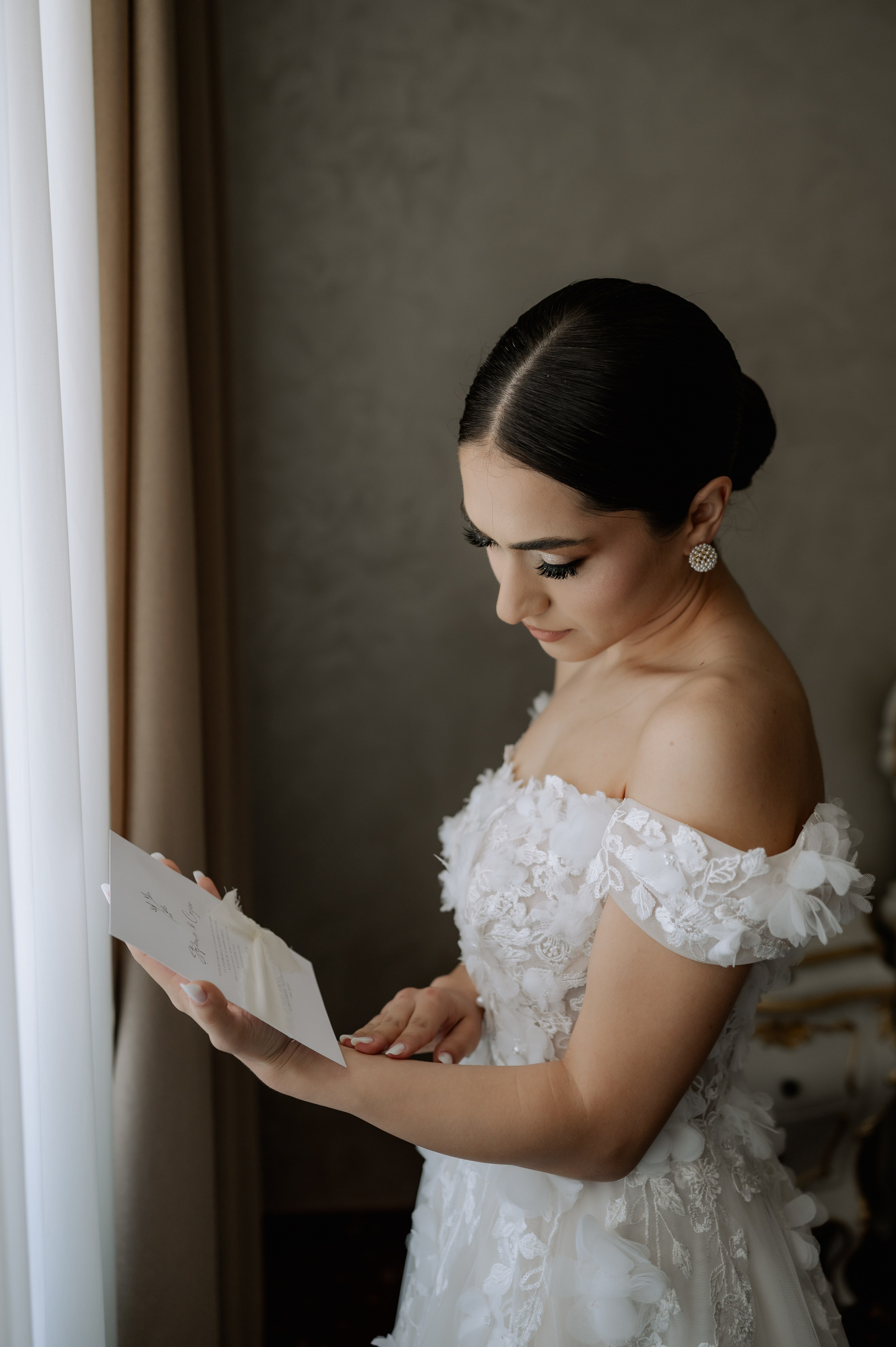 Nunta la Hotel Capitol Iasi. Proud Vision Weddings | Wedding Photography & Film — Servicii profesionale Foto Video Nunta Iasi