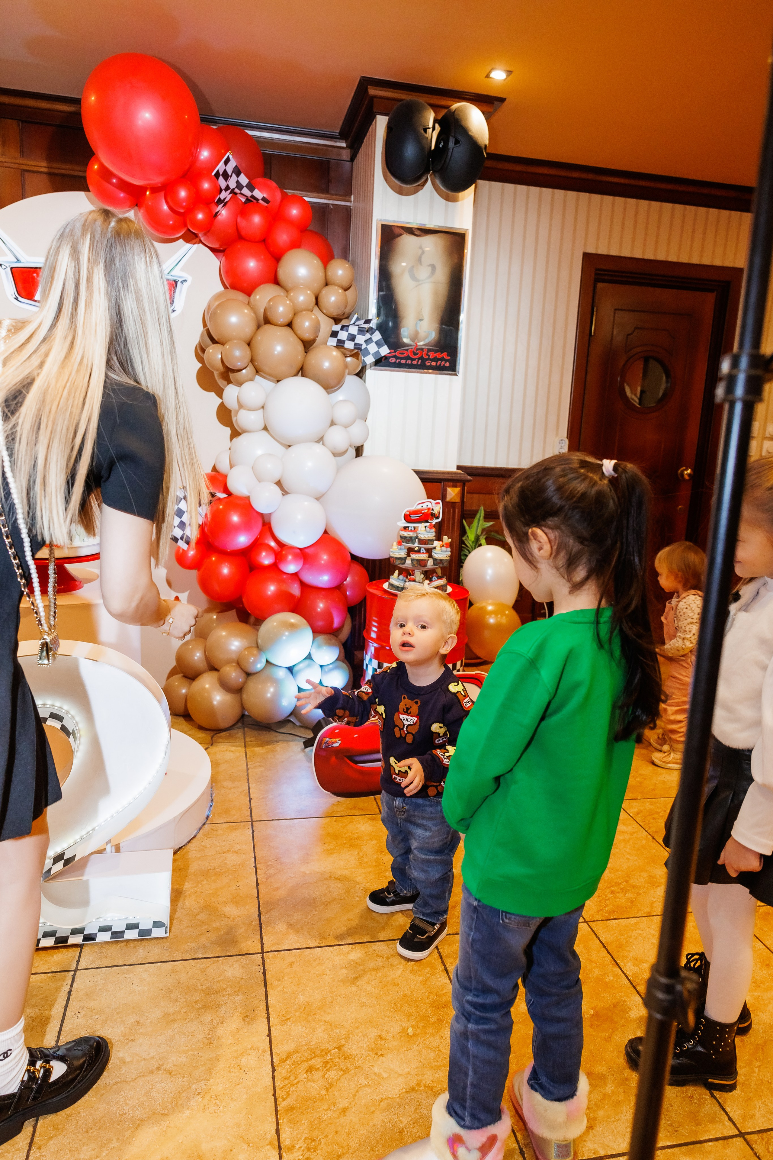 Честит Рожден Ден. Фотограф Ирина Йотова
