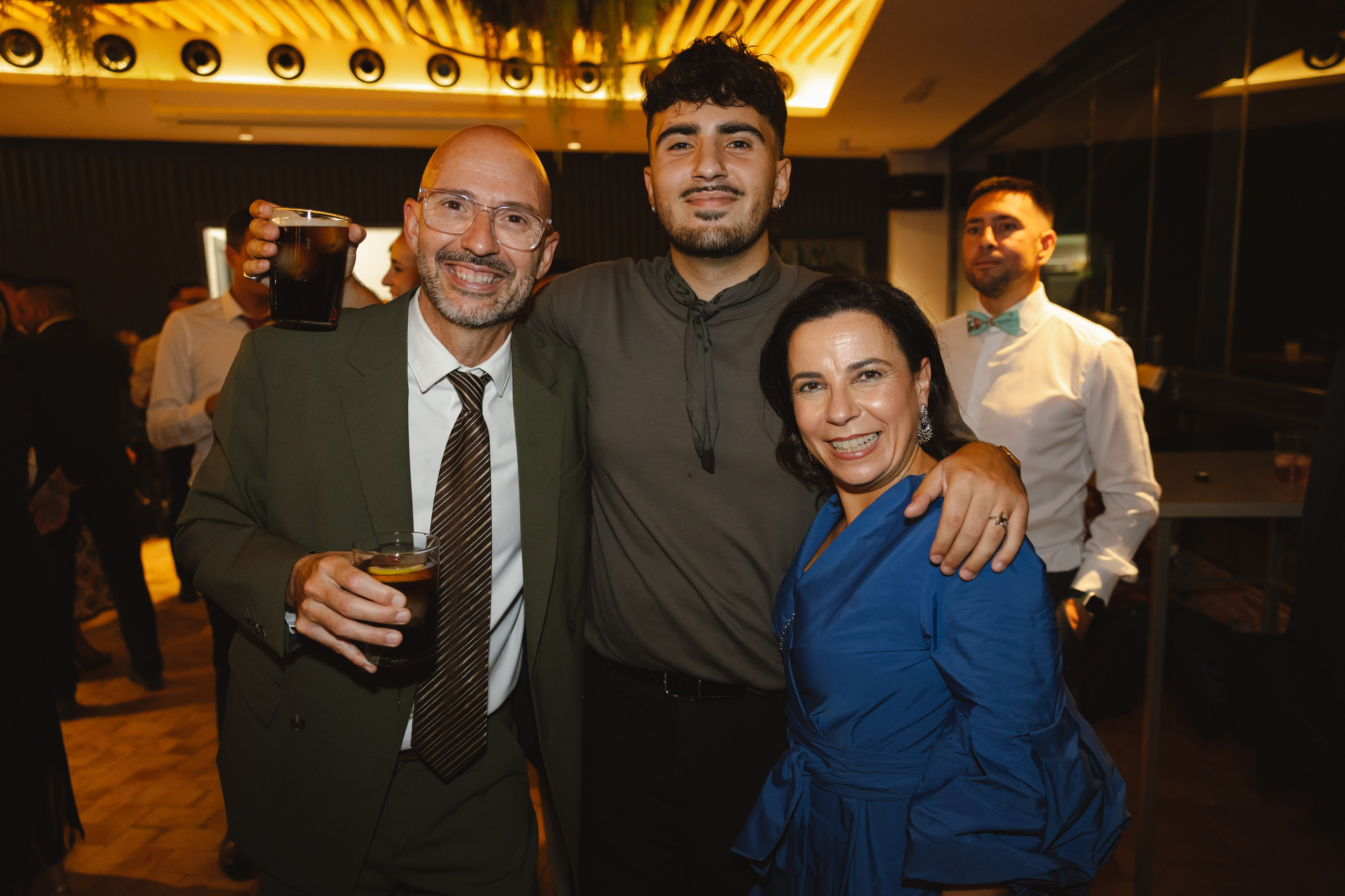 EVA & GUILLE. Fotógrafo y Videografo de bodas y eventos