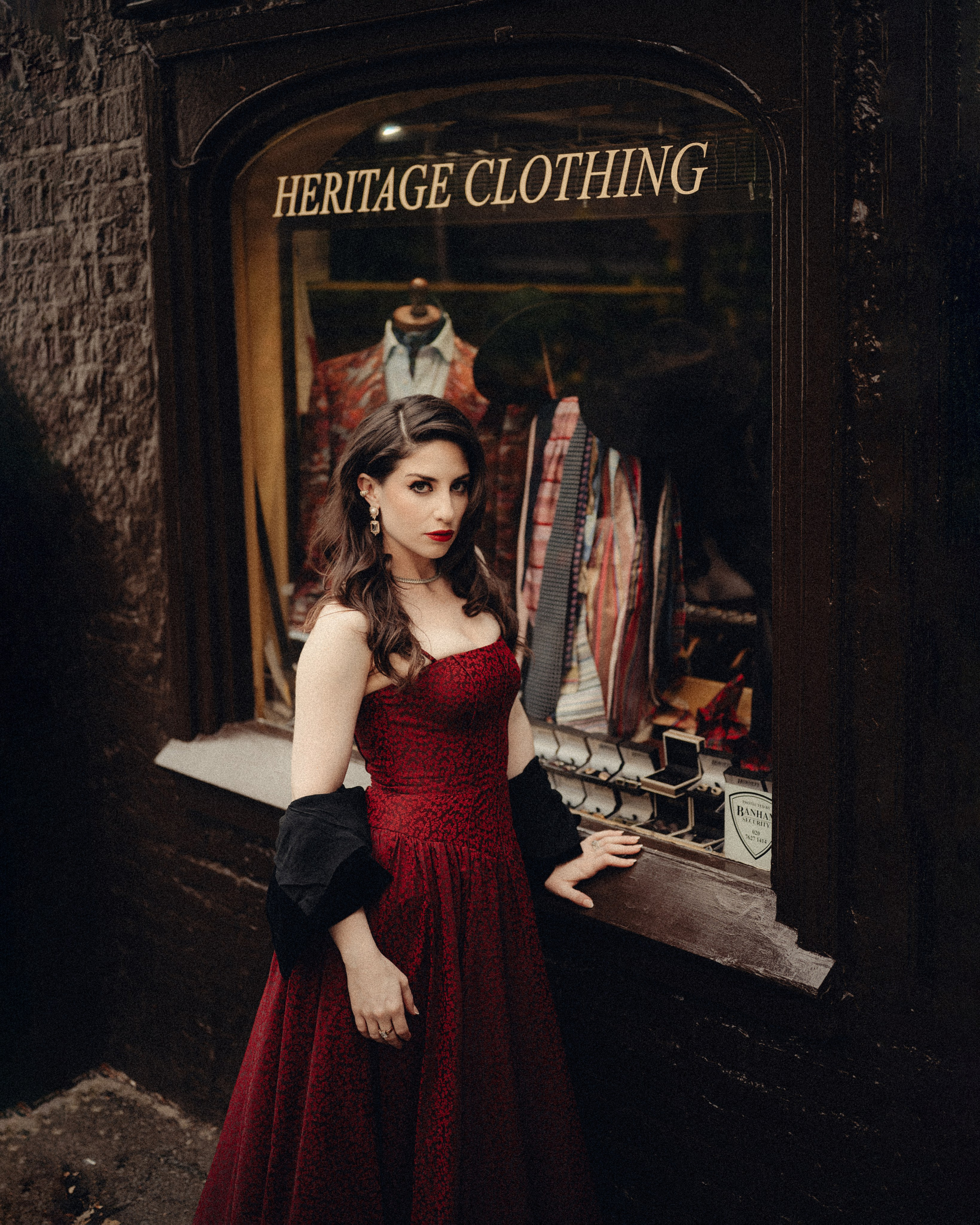 Autumn Vintage Photoshoot in London Kensington. Moth & Moss Photography