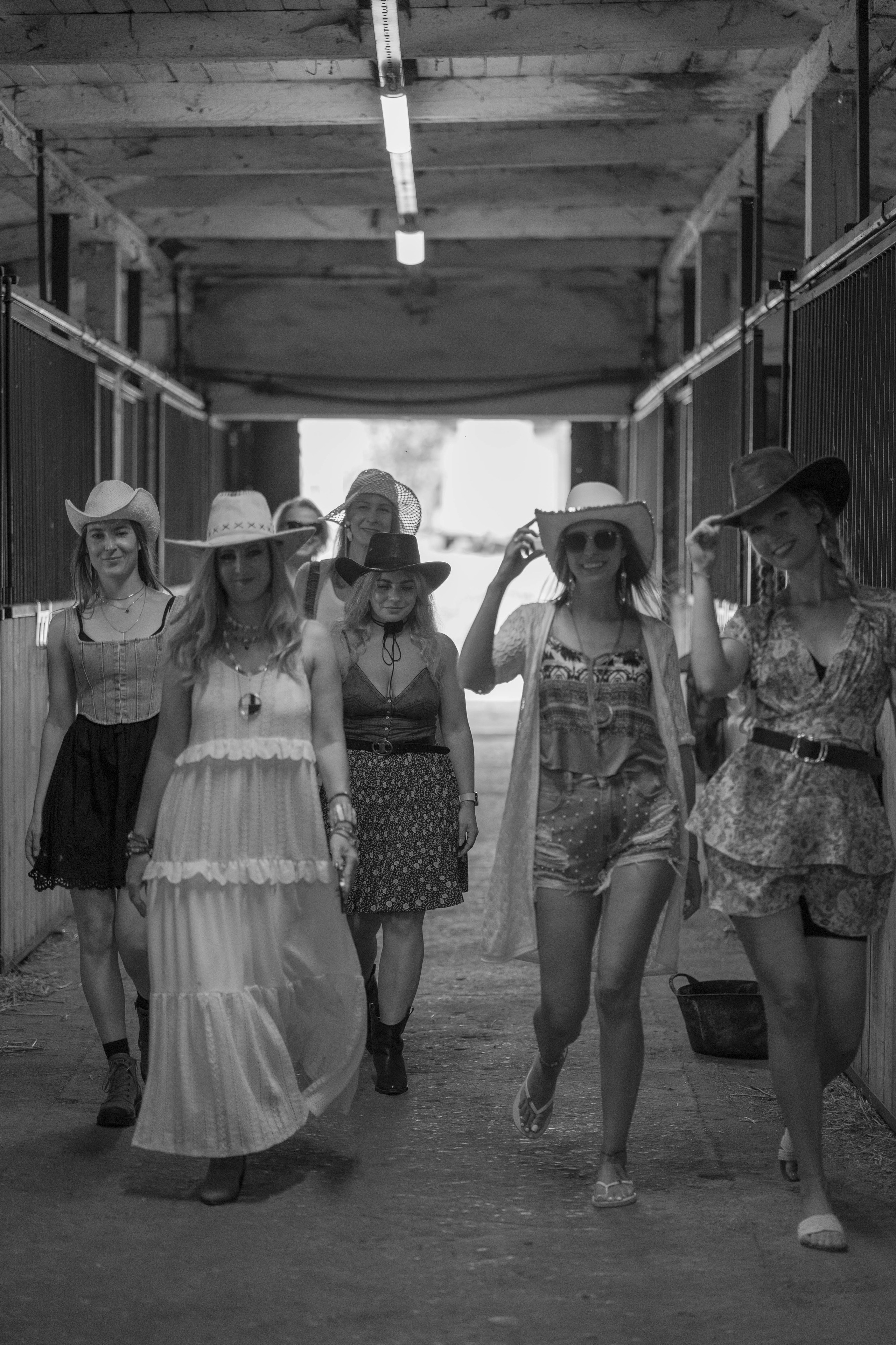 Country girls. Fotografija — Olga Bojarin