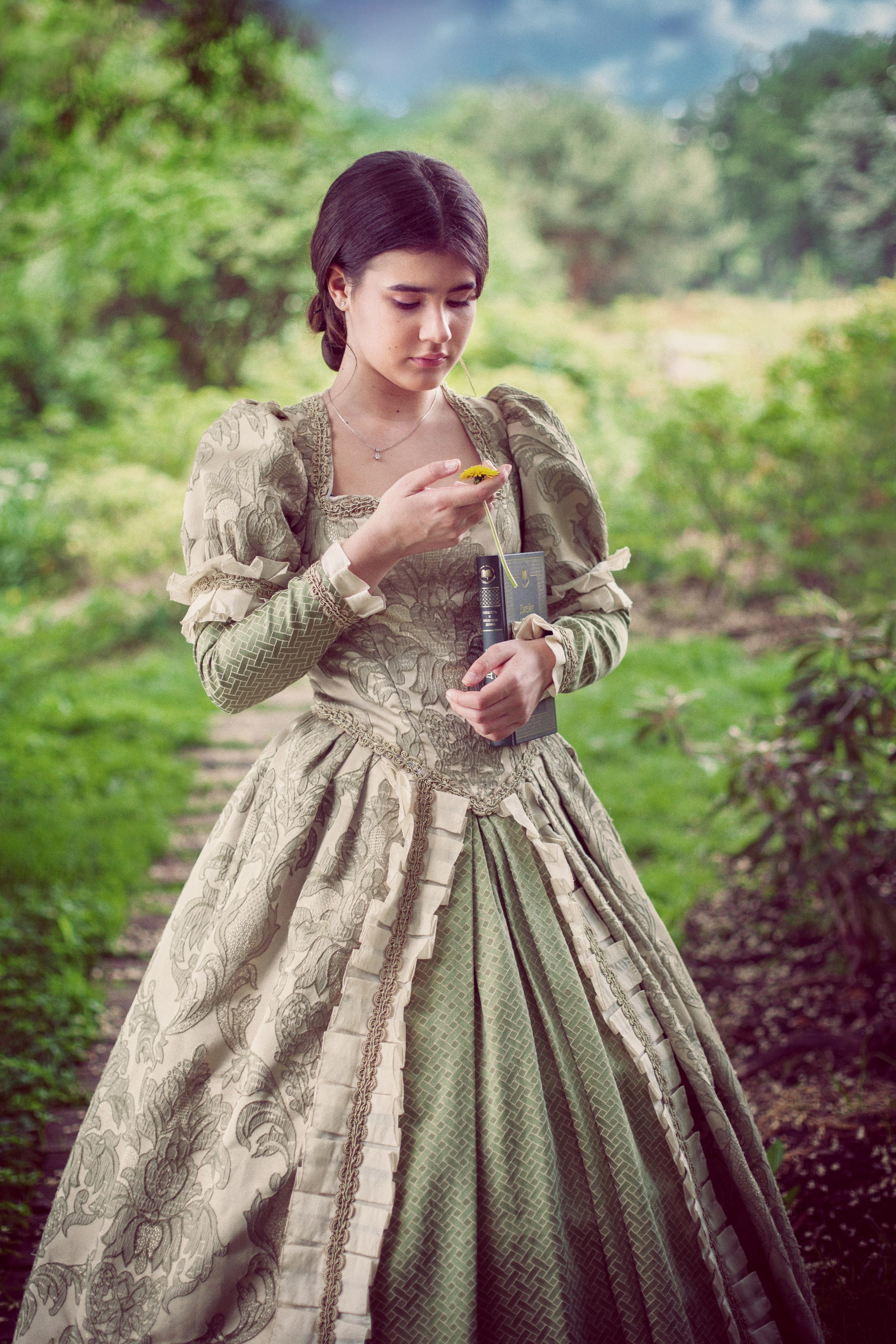 Creative. Photographer Anya Goldenberg. Works in Reading and surrounding areas