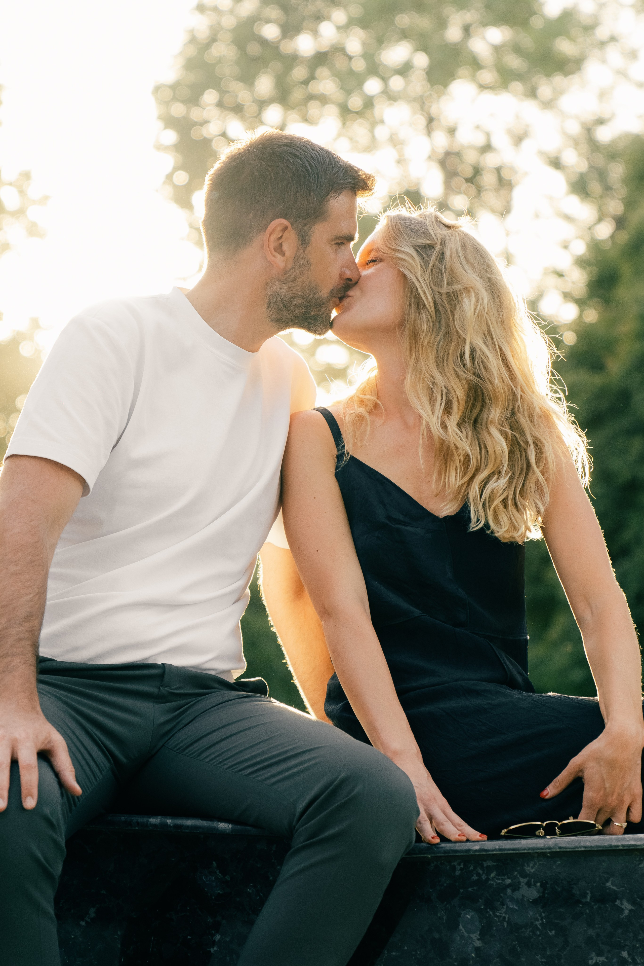 Love Story photoshoot in Samarkand with the backdrop of Gur-Emir. Photographer in Uzbekistan and Samarkand Djasur Marupov