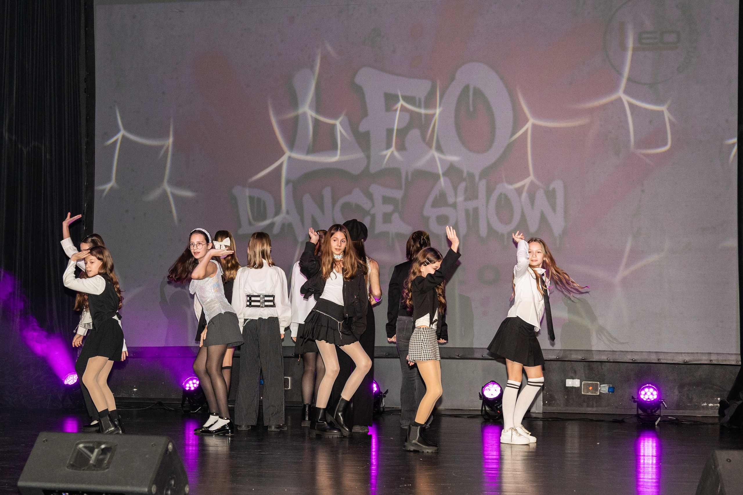 LEO DANCE SHOW WINTER 2025. Семейный и детский фотограф в Варшаве Мила Бобровская