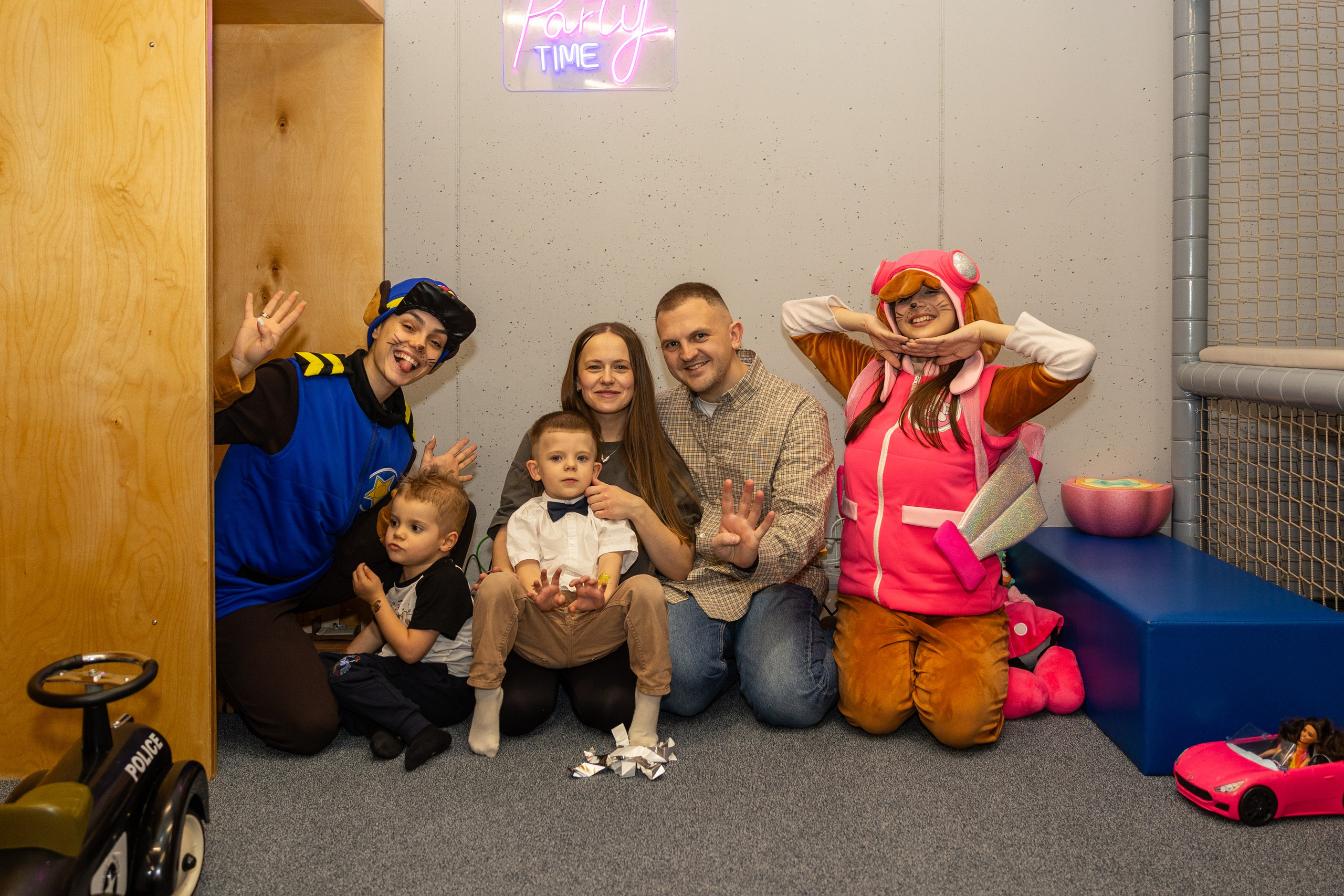 День рождения Артёма 24 января 2026 года. Семейный и детский фотограф в Варшаве Мила Бобровская