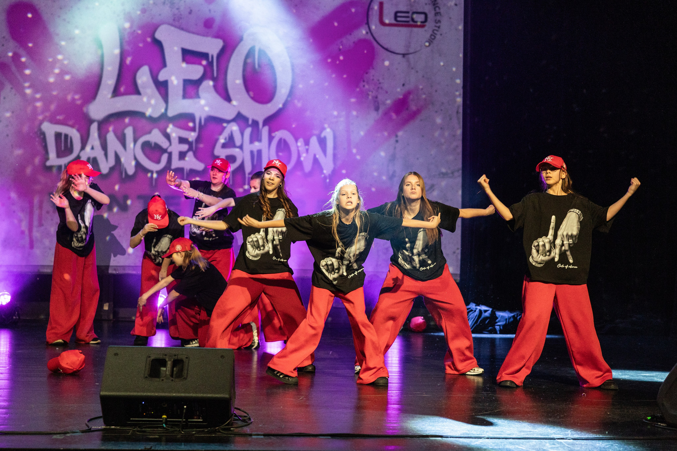 LEO DANCE SHOW WINTER 2025. Семейный и детский фотограф в Варшаве Мила Бобровская