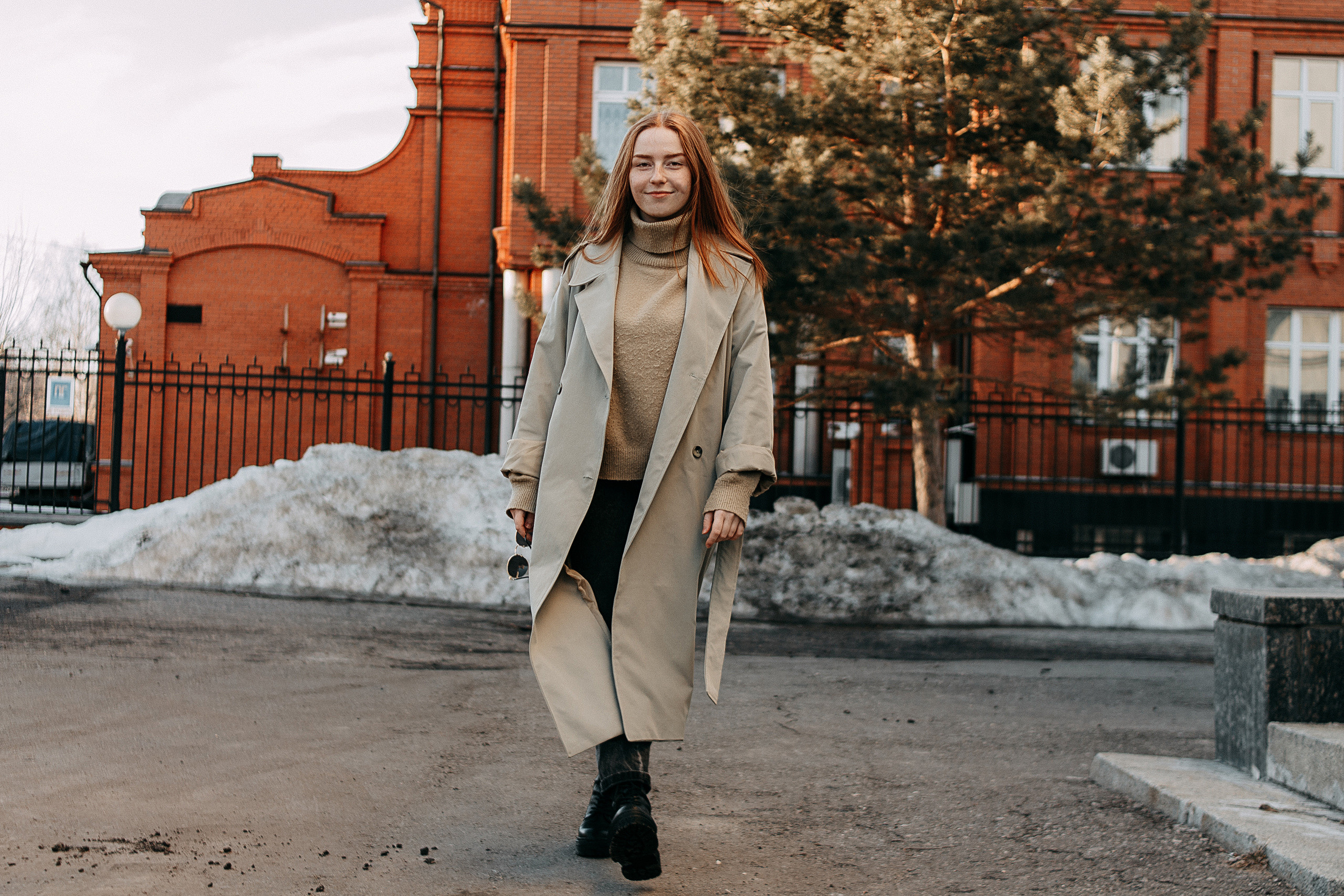 Даша у ДК. Свадебный и портретный фотограф в Батуми Екатерина Македонская