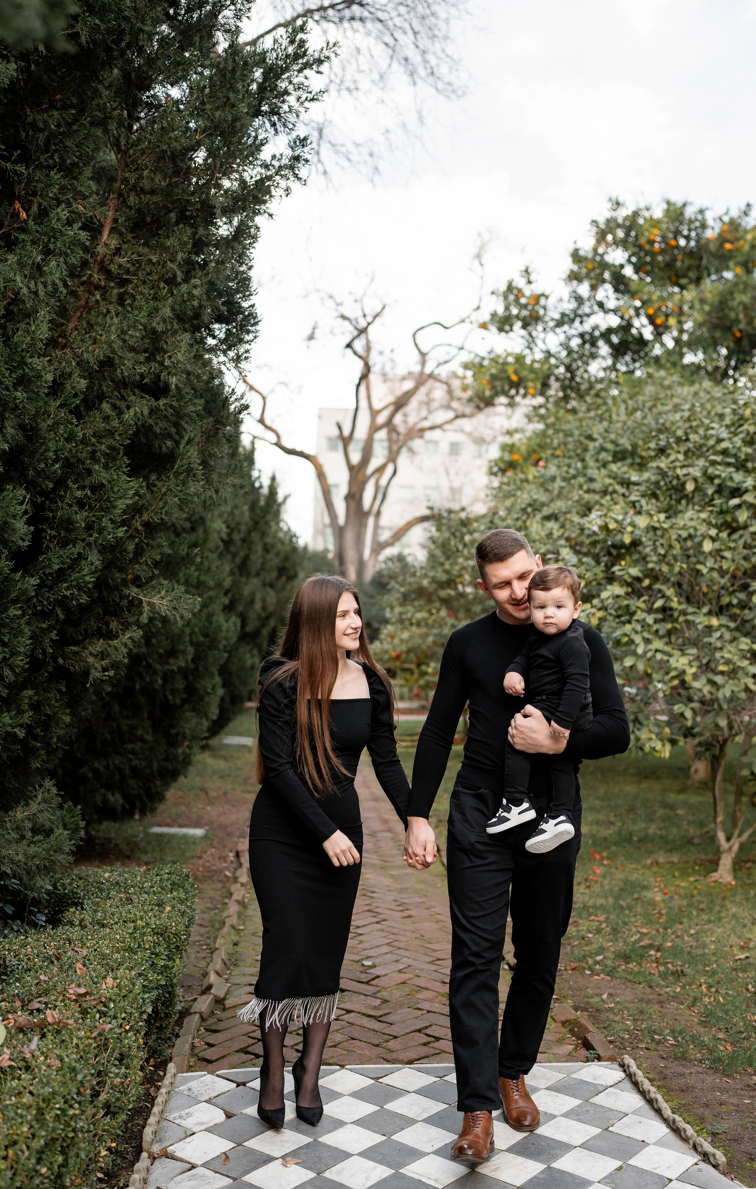 Artem, Nadia & Elisha. Family photographer in Sacramento | Sofia Pavenko