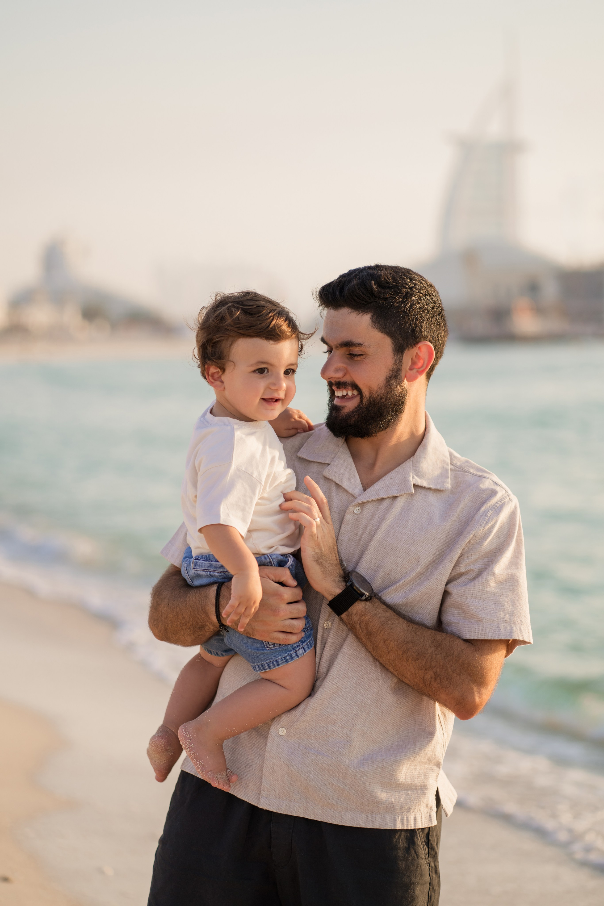 Beach fun family time. Angela Iakovleva — Family Photographer in Dubai