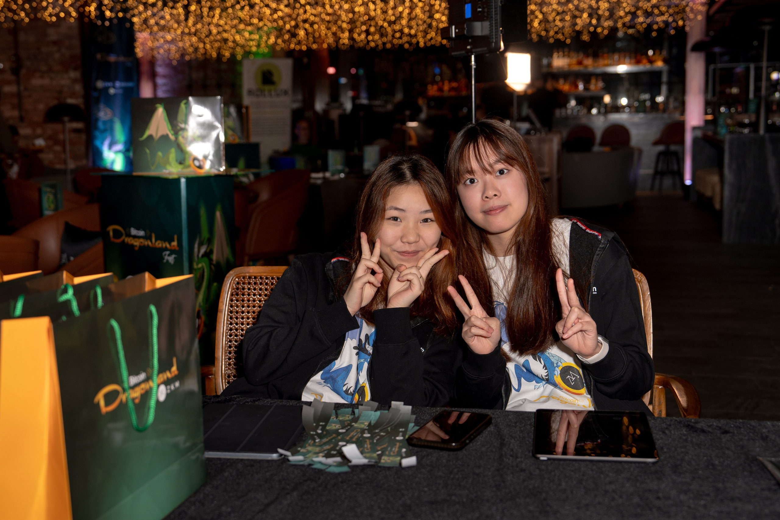 ZKM. ФОТОГРАФ В ГОНКОНГЕ (СВАДЬБЫ, FASHION, СЕМЕЙНЫЕ, МЕРОПРИЯТИЯ, ФОТОПРОГУЛКИ)