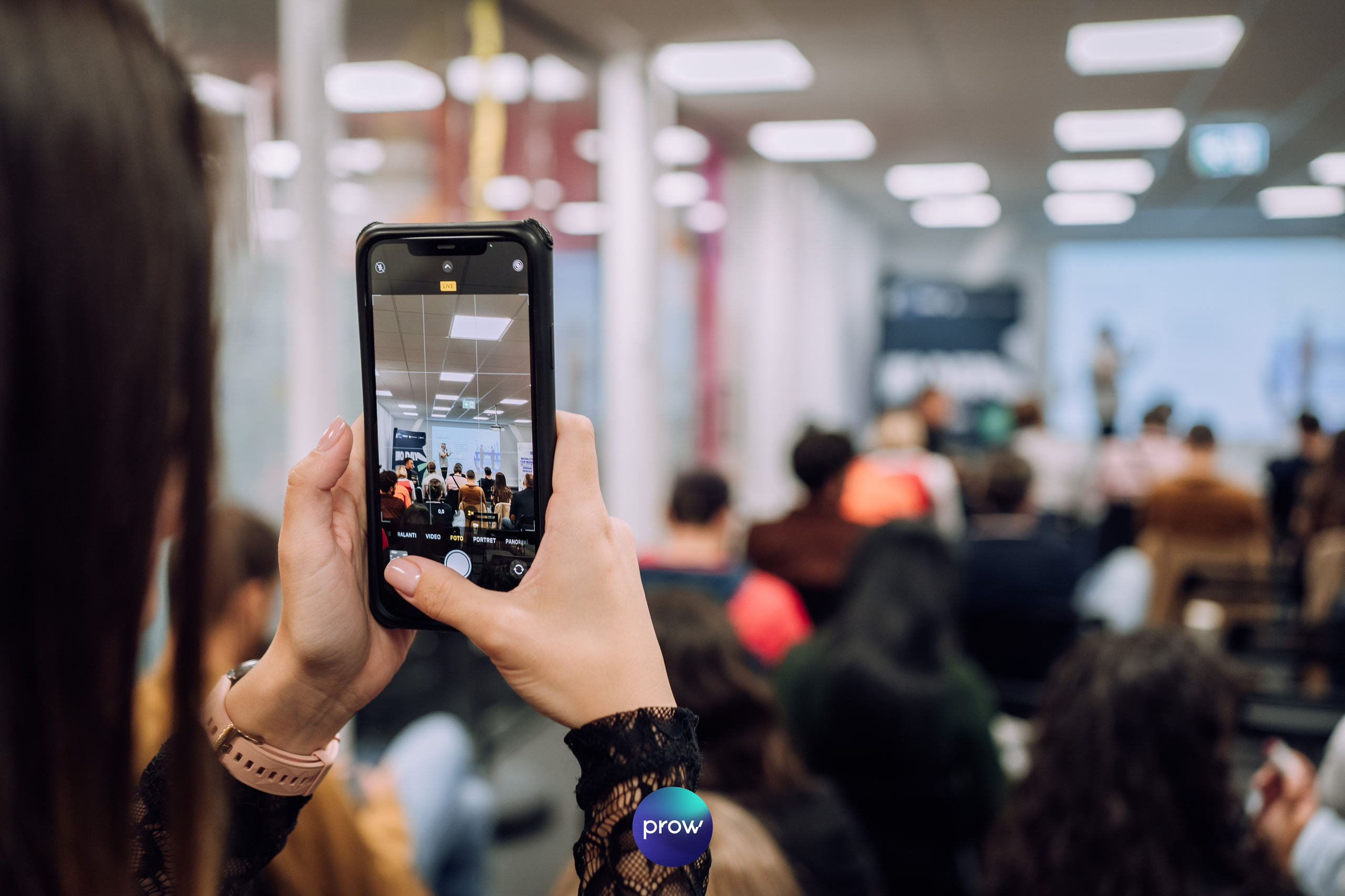 InVest DemoDay @ Cowork. Cozac Cristian Photographer
