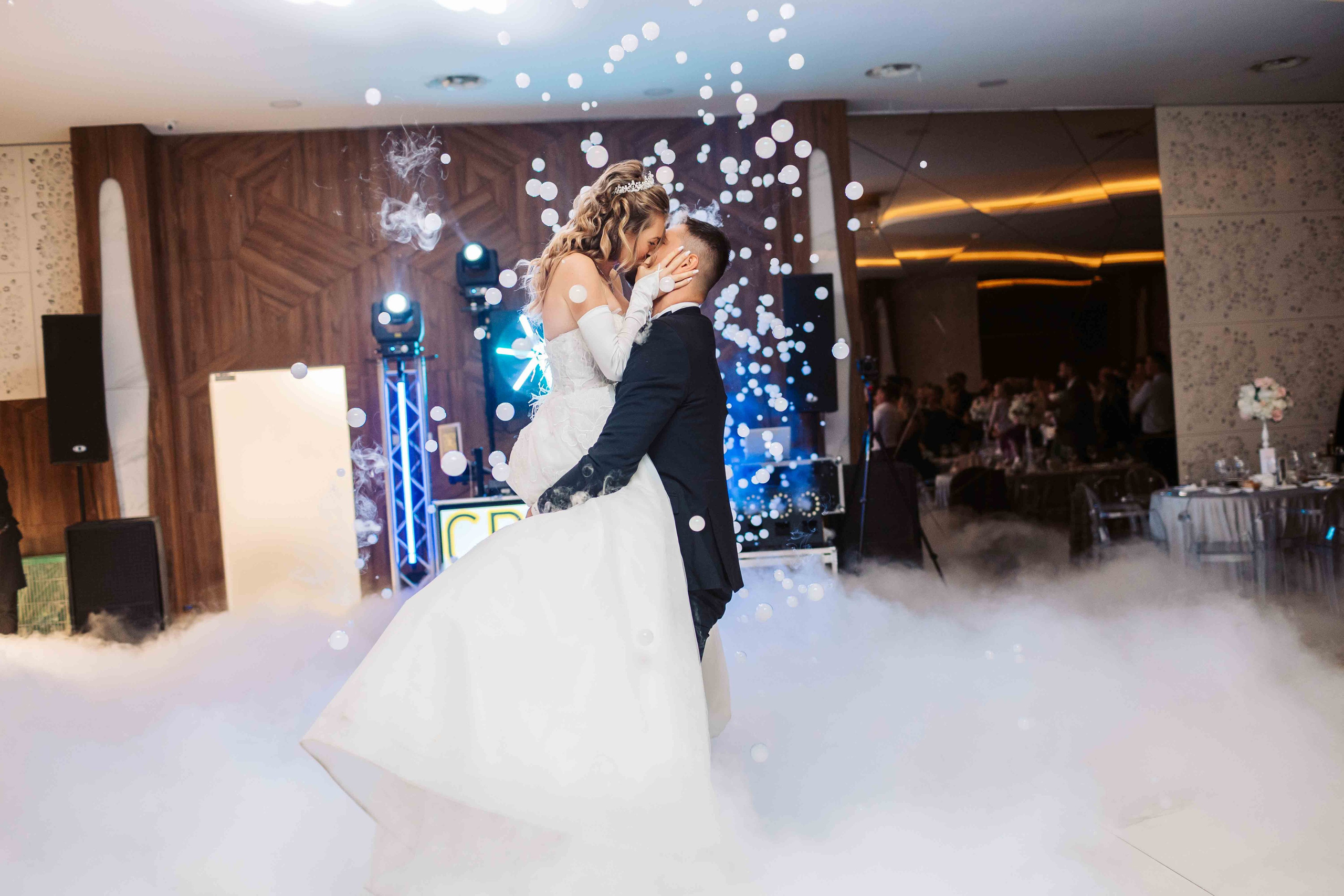 Bianca & Radu. Contrast Studio