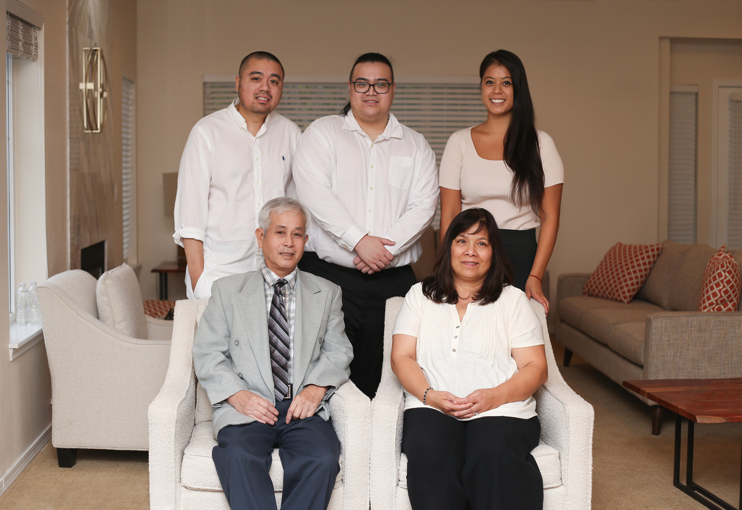 STUDIO Photoshoot. YuAnna studio. Family & Kids Photographer in Seattle area, located in