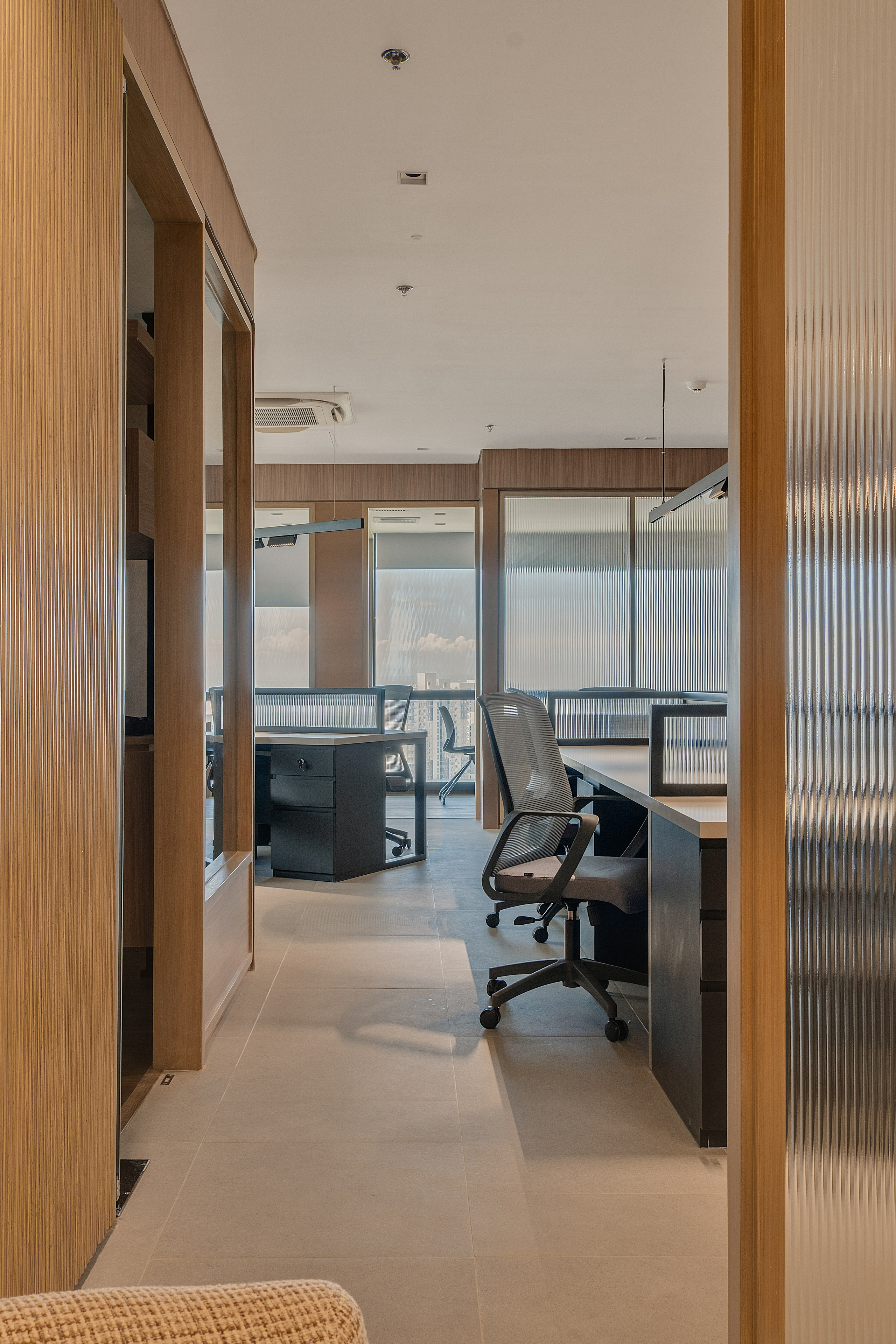 Office // Glaston Tower. Interior & Architectural Photographer Philippines | Argen Carlo Camaclang