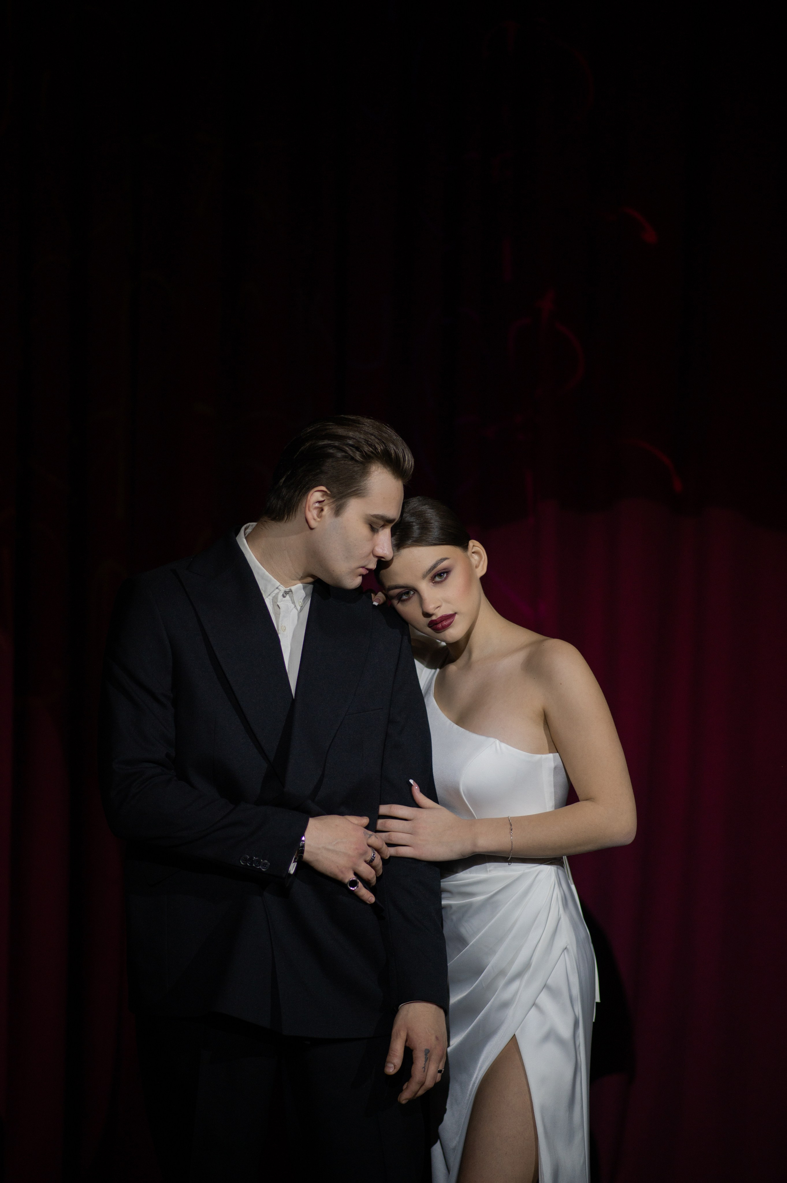 RED. Wedding and commercial photographer