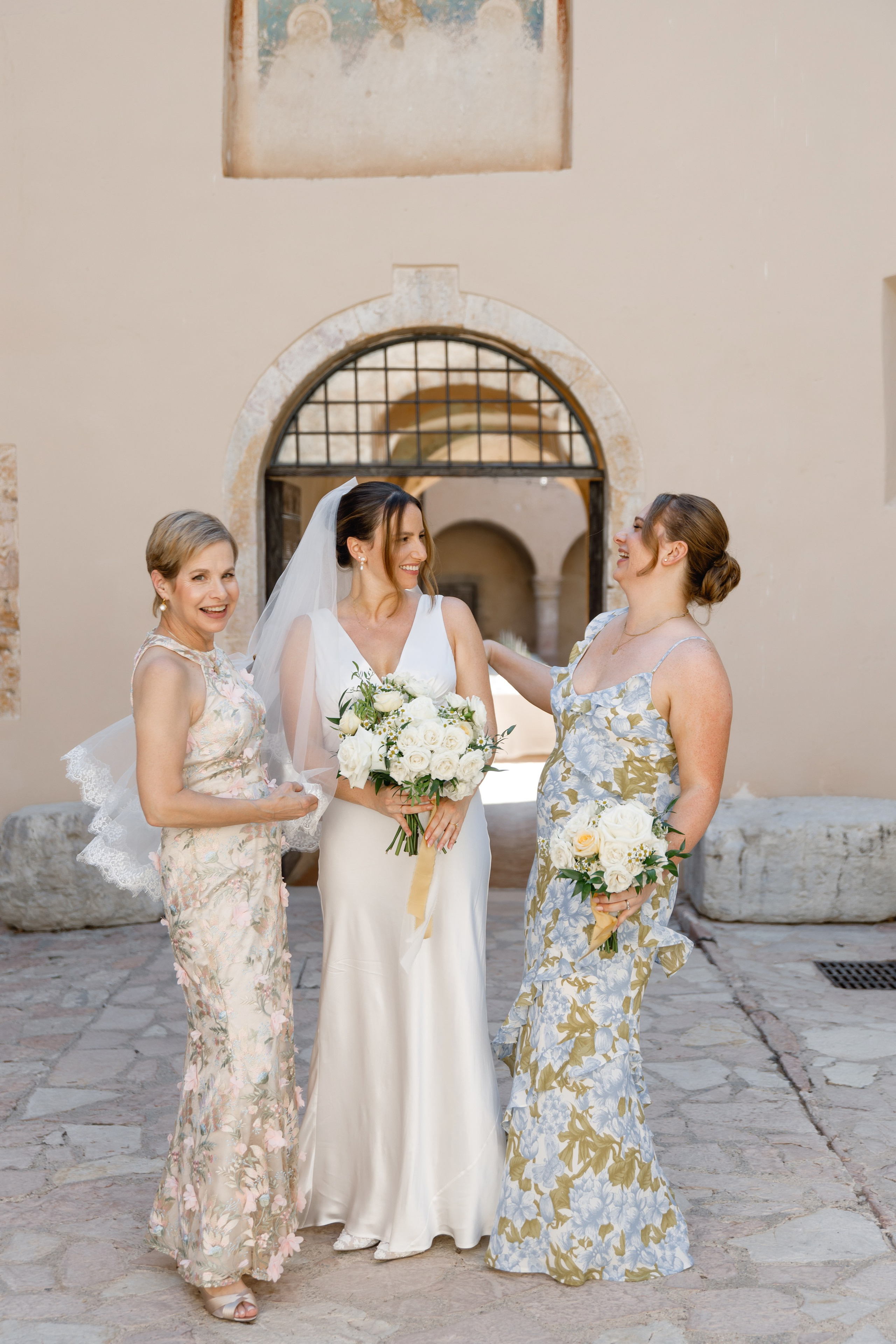 Wedding photographer Italy Rome, Tuscany, Lake Como, Sicily, Puglia. Wedding Photographer Rome Tuscany Como Sicily Puglia Amalfy Italy- Oksana Savenchuk