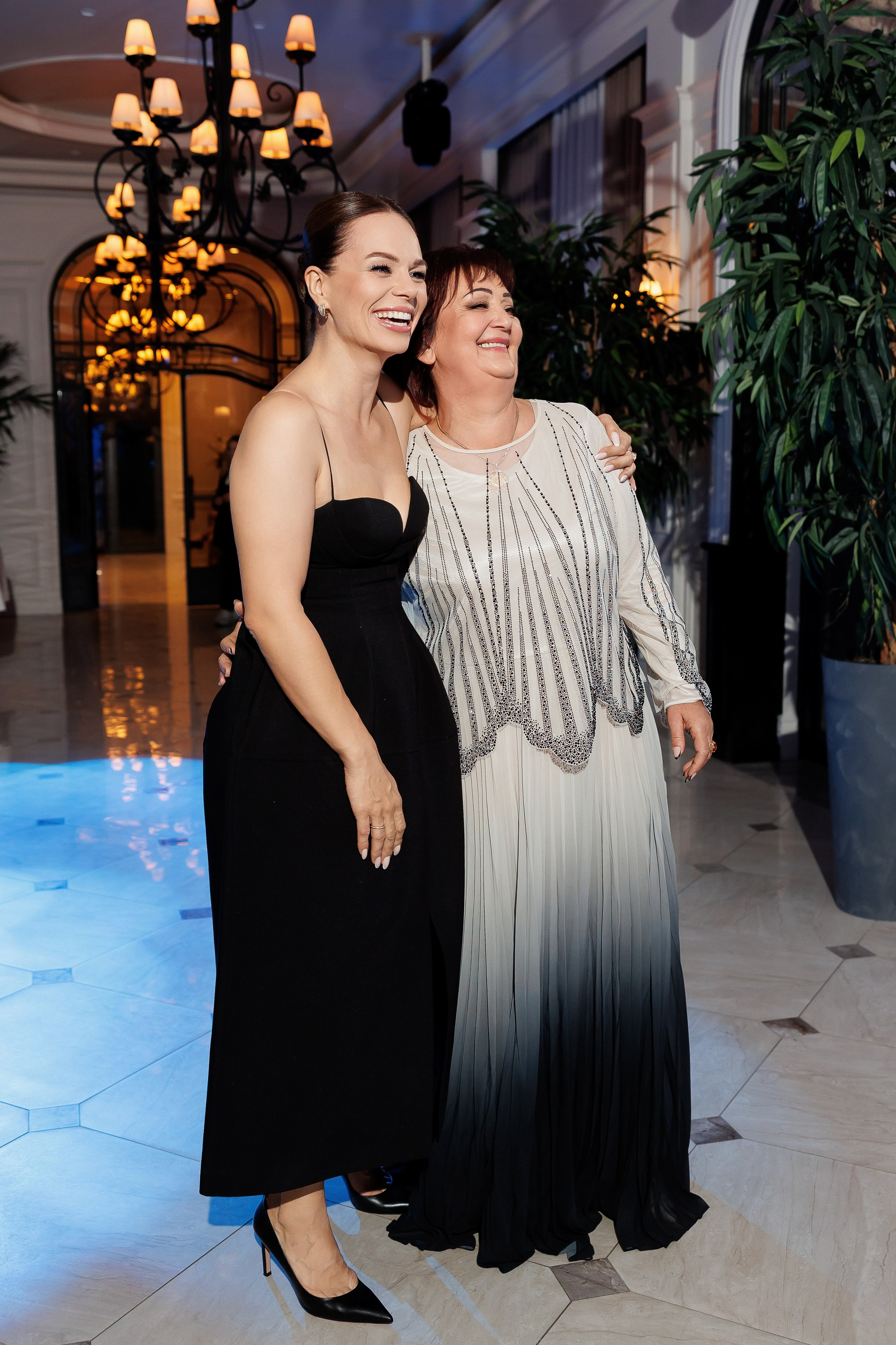 Serghei & Erica — Queen Residence. Servicii Foto și Video 067188353