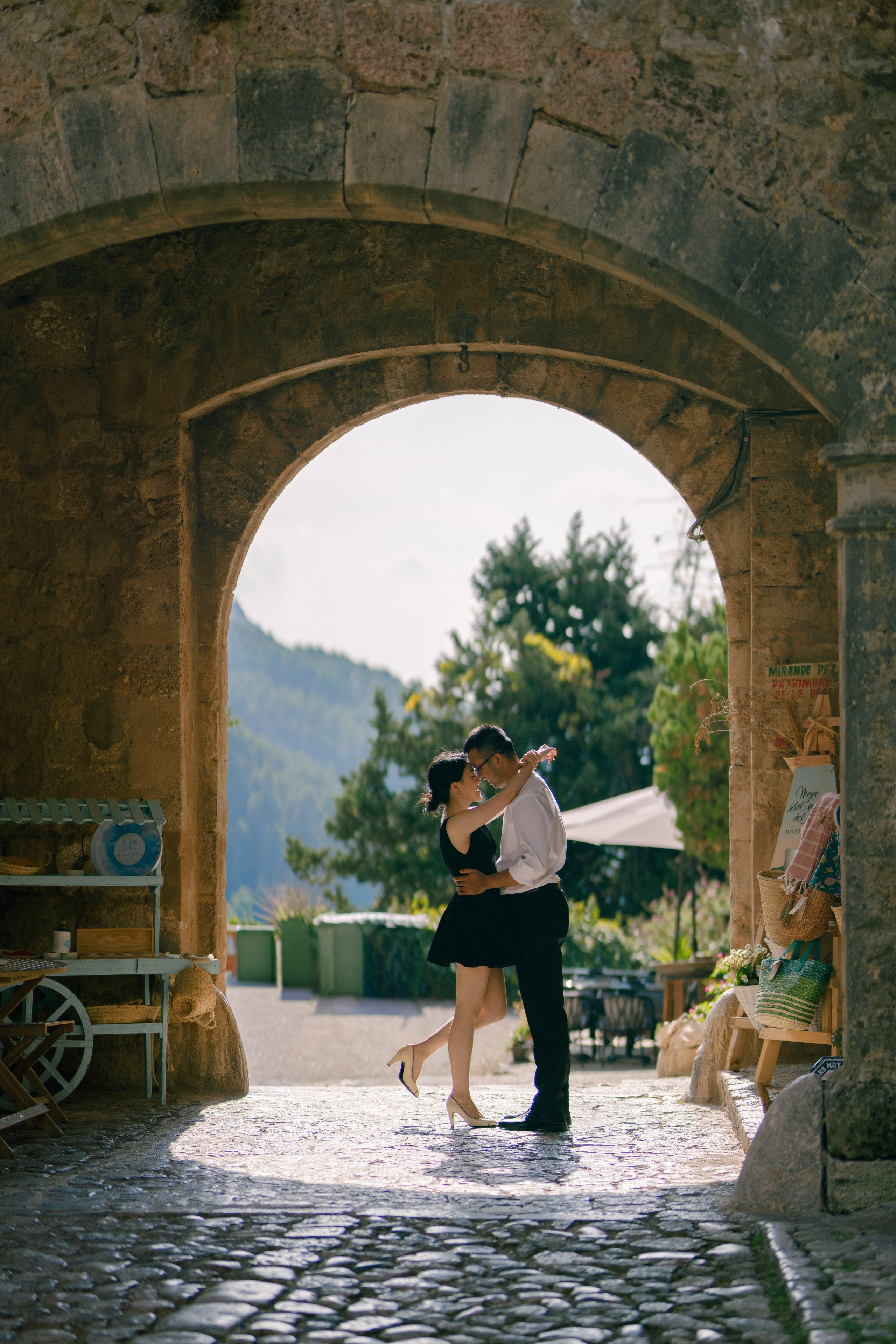 Romantic Couple Photoshoot in Valldemossa. Photographer in Mallorca