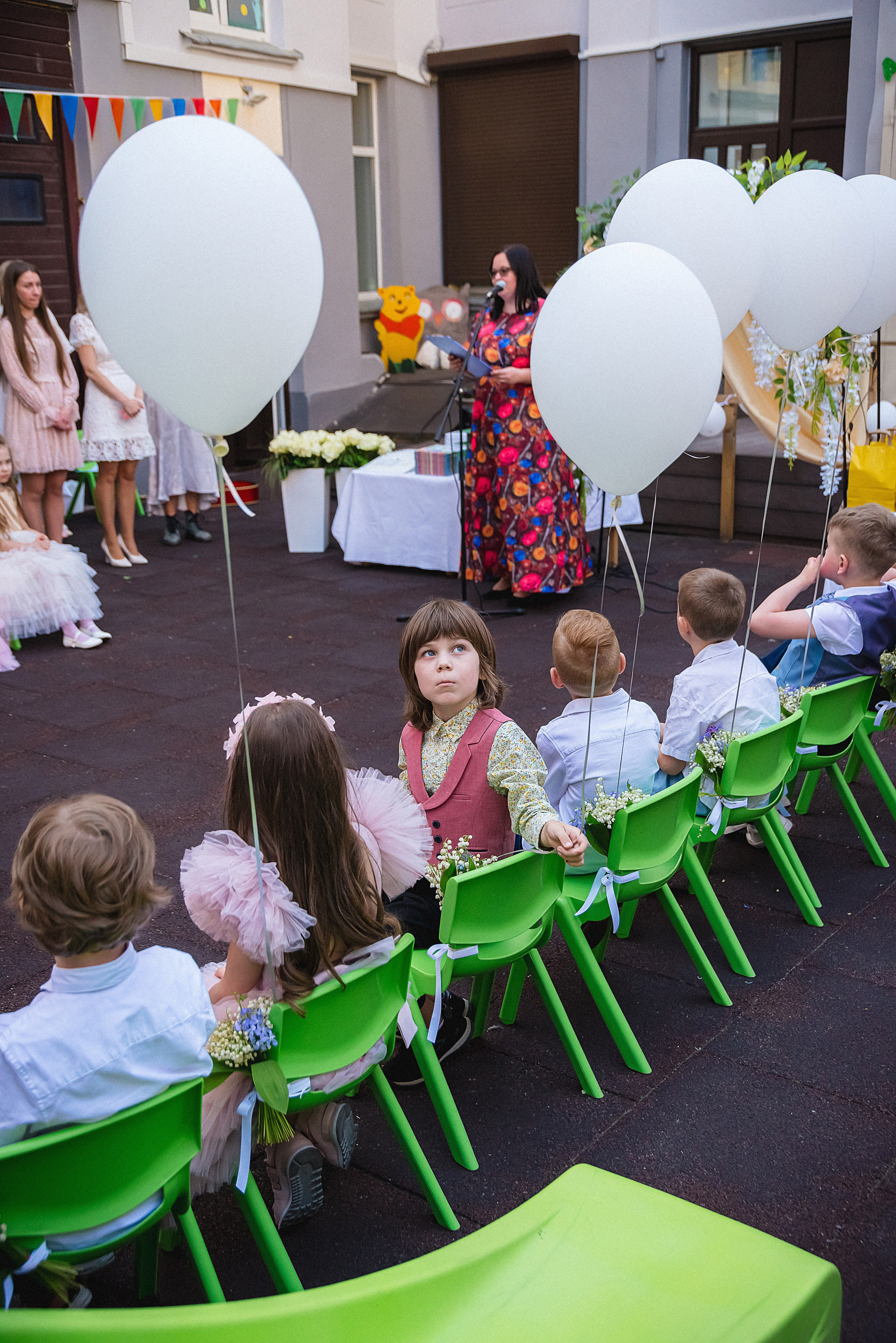 Zīles Skolas Izlaidums. Fotogrāfs Rīgā. Gīmenes, individuālās un dažādu produktu fotosesijas