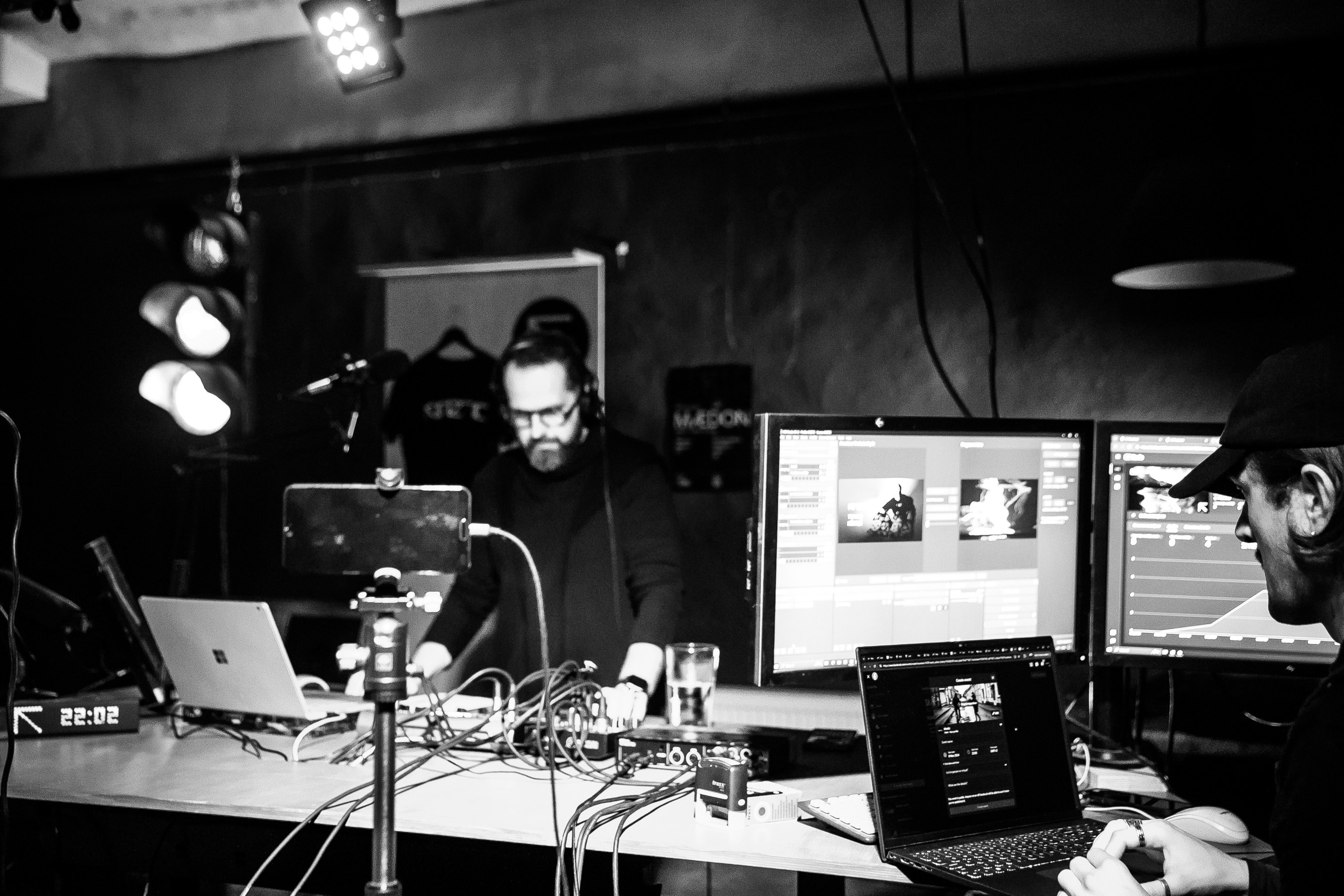 KINETIC radio pārraides viesis DJ Trakais Mārtinš 2024. Sandra Garanca Portrait and event photographer