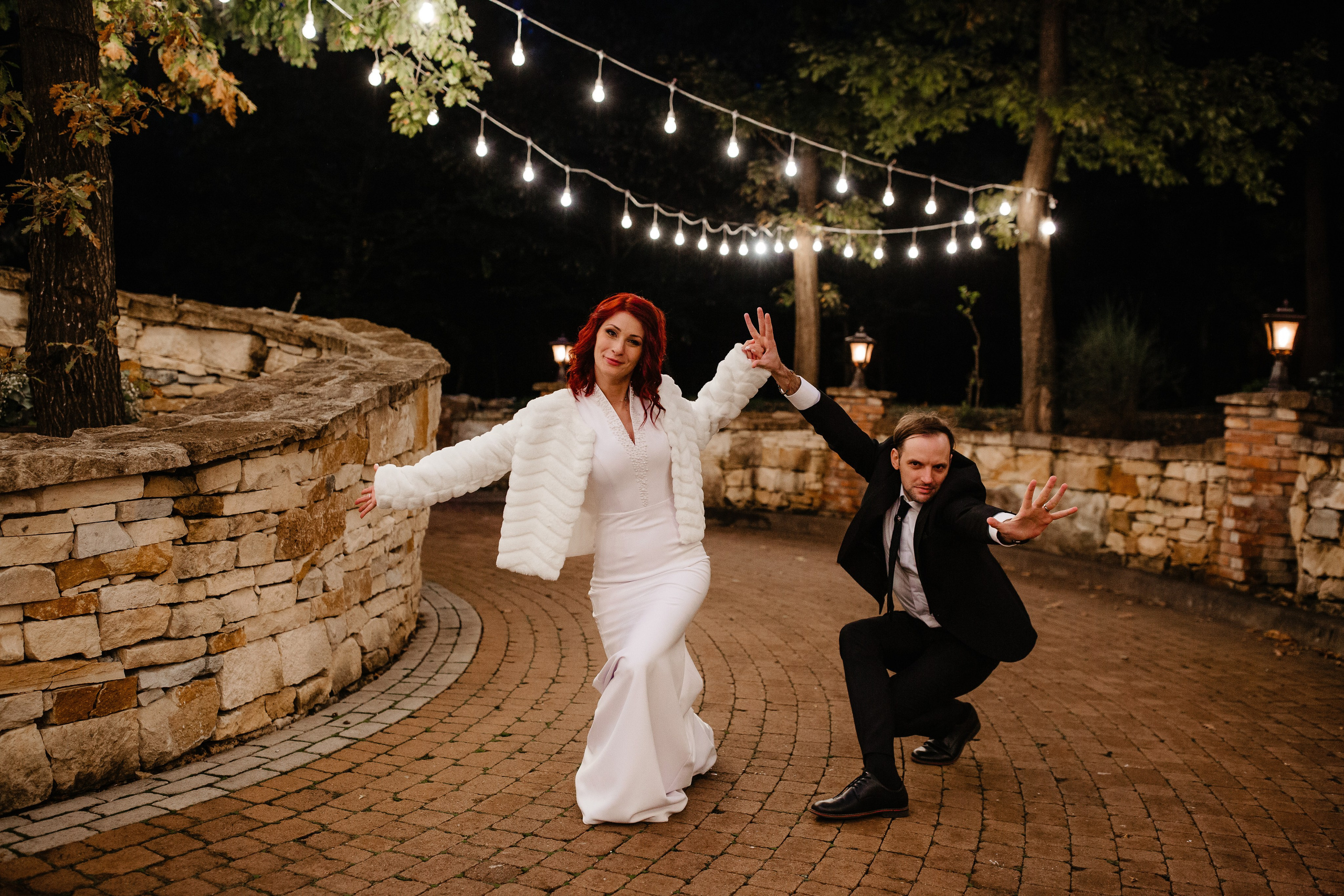 Nunta Elena & Tudor — Fotografie de nuntă în stil natural și elegant. Rares Bucur is a professional wedding photographer based in Cluj-Napoca, Romania, specializing in wedding photography