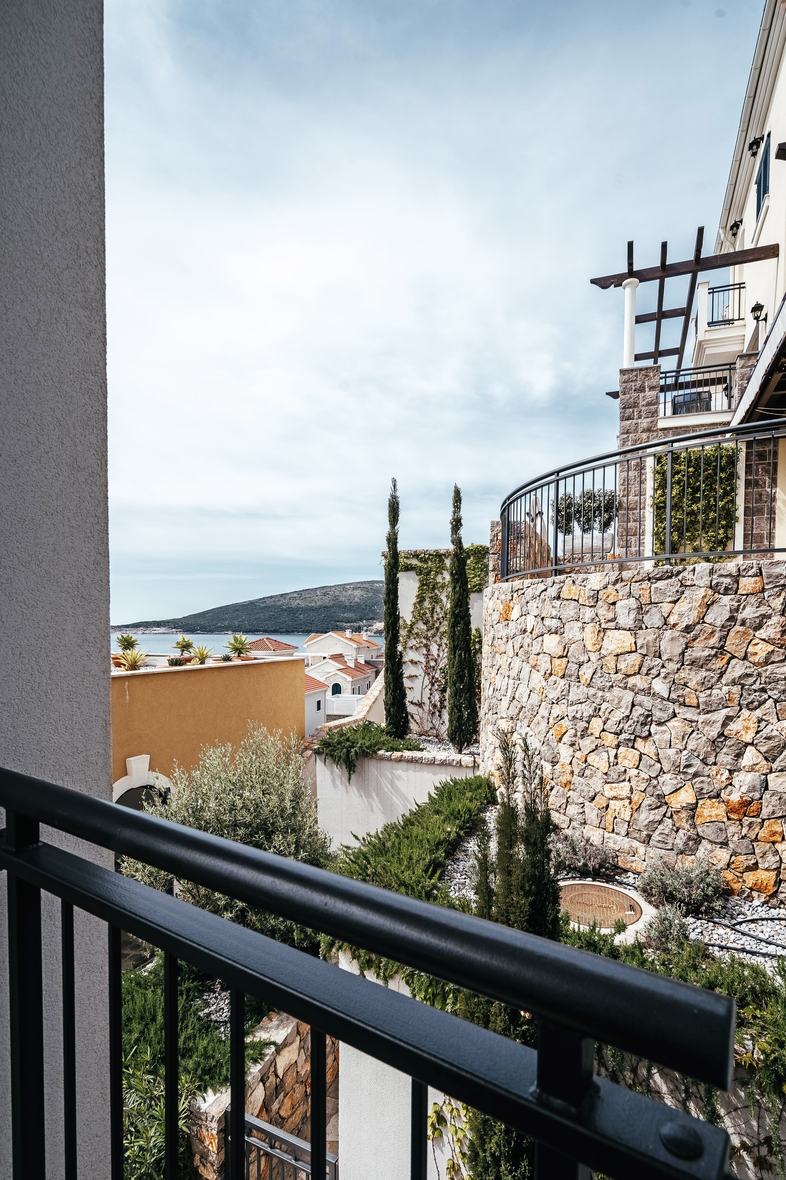 Real Estate Photography. Montenegro. EVAN ARISTOV WEDDING PHOTOGRAPHY — Seattle Wedding Photographer
