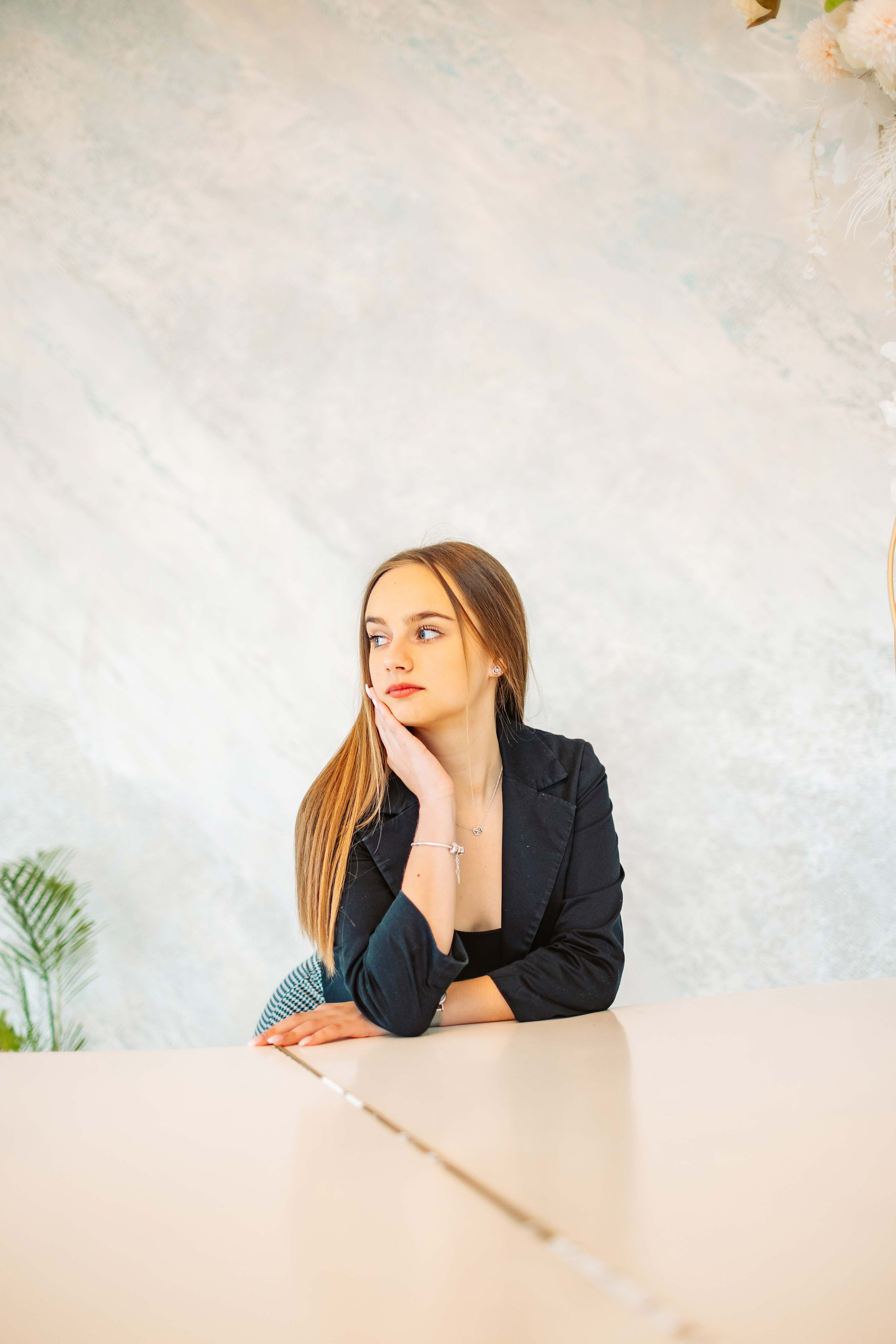 12F — Pedagogic. Contrast Studio