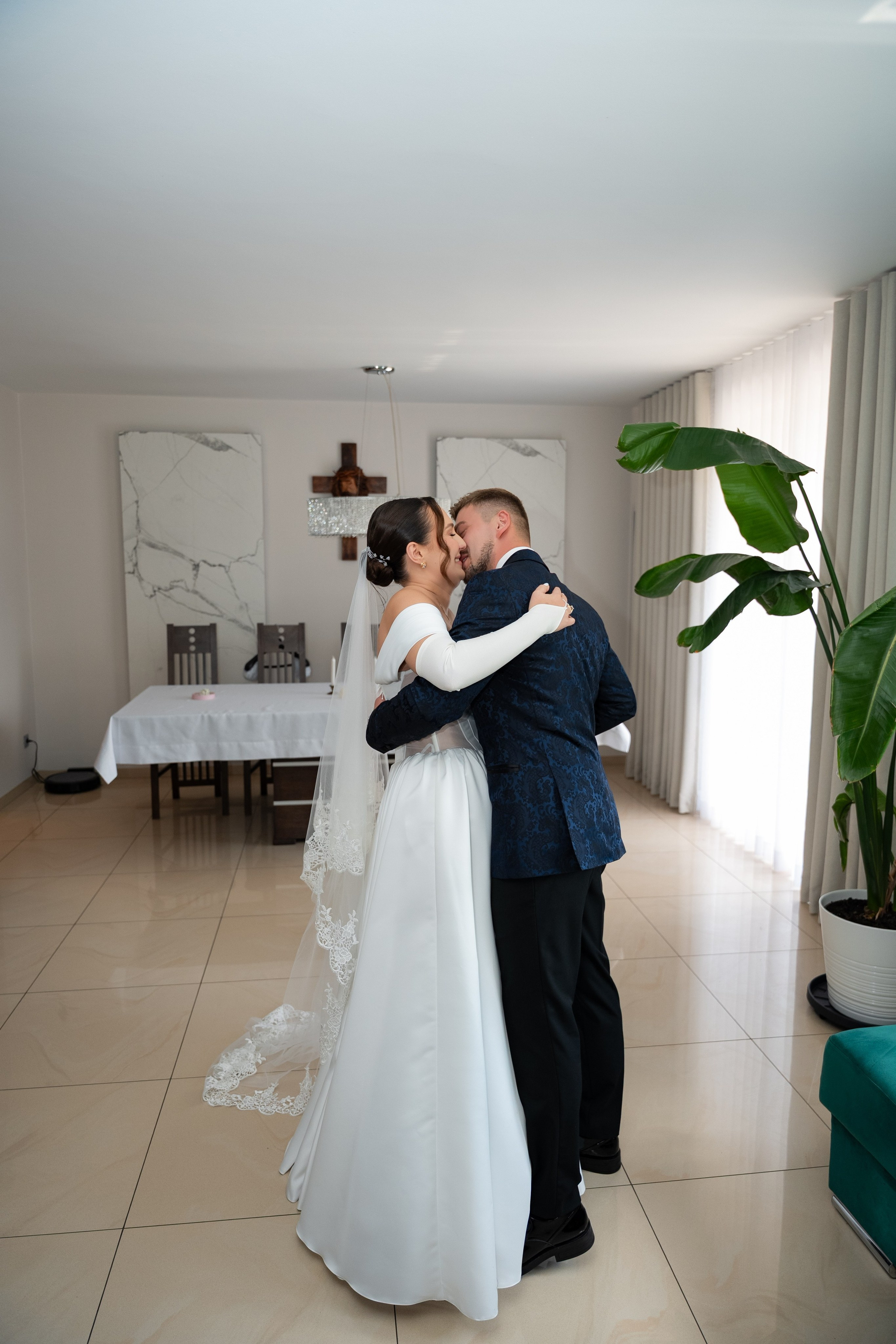 E&N: Zamek w Rzucewie. SL Wedding Photo — Editorial, Elegant & Timeless Wedding Photography in Poland and Across Europe
