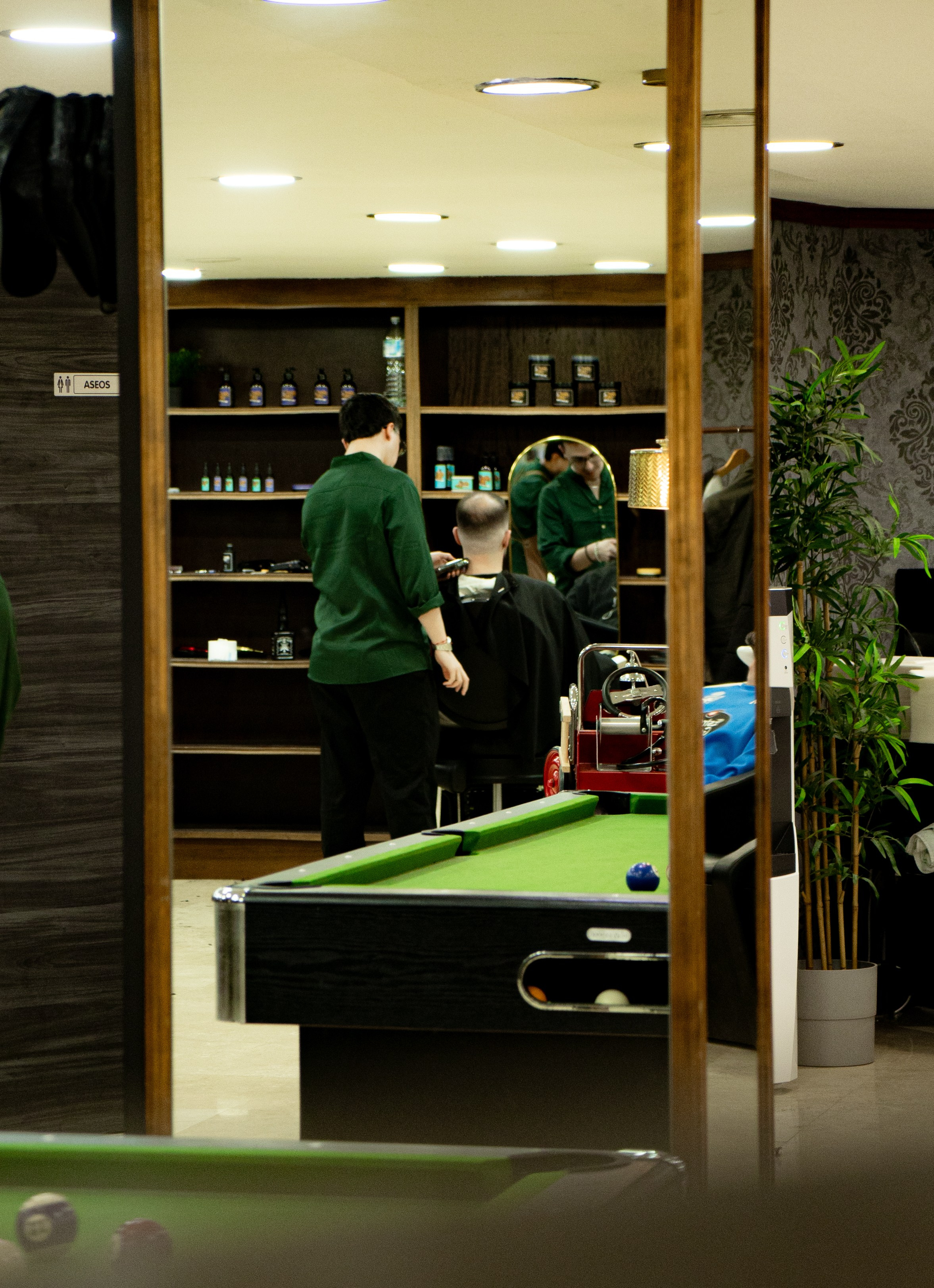 BARBERSHOP. Baby Beast