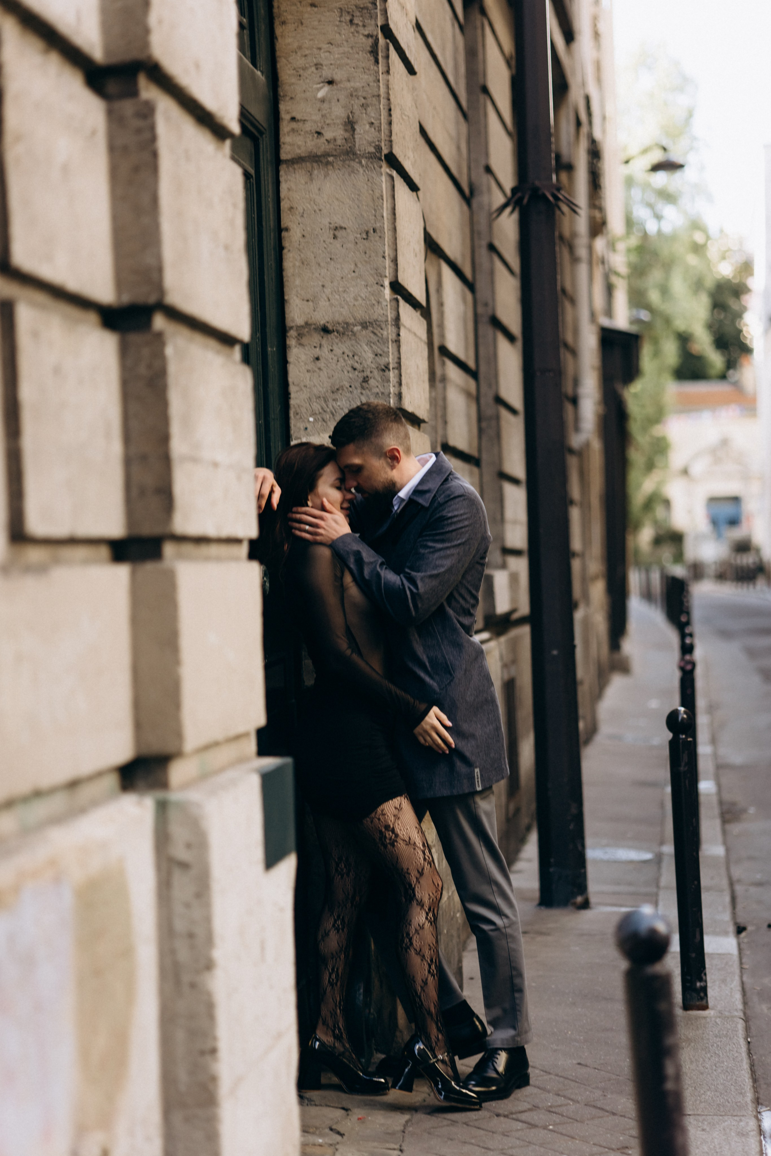 Couple, Family & Portrait Photo Sessions in Paris. Photographer Khrystyna Voronova