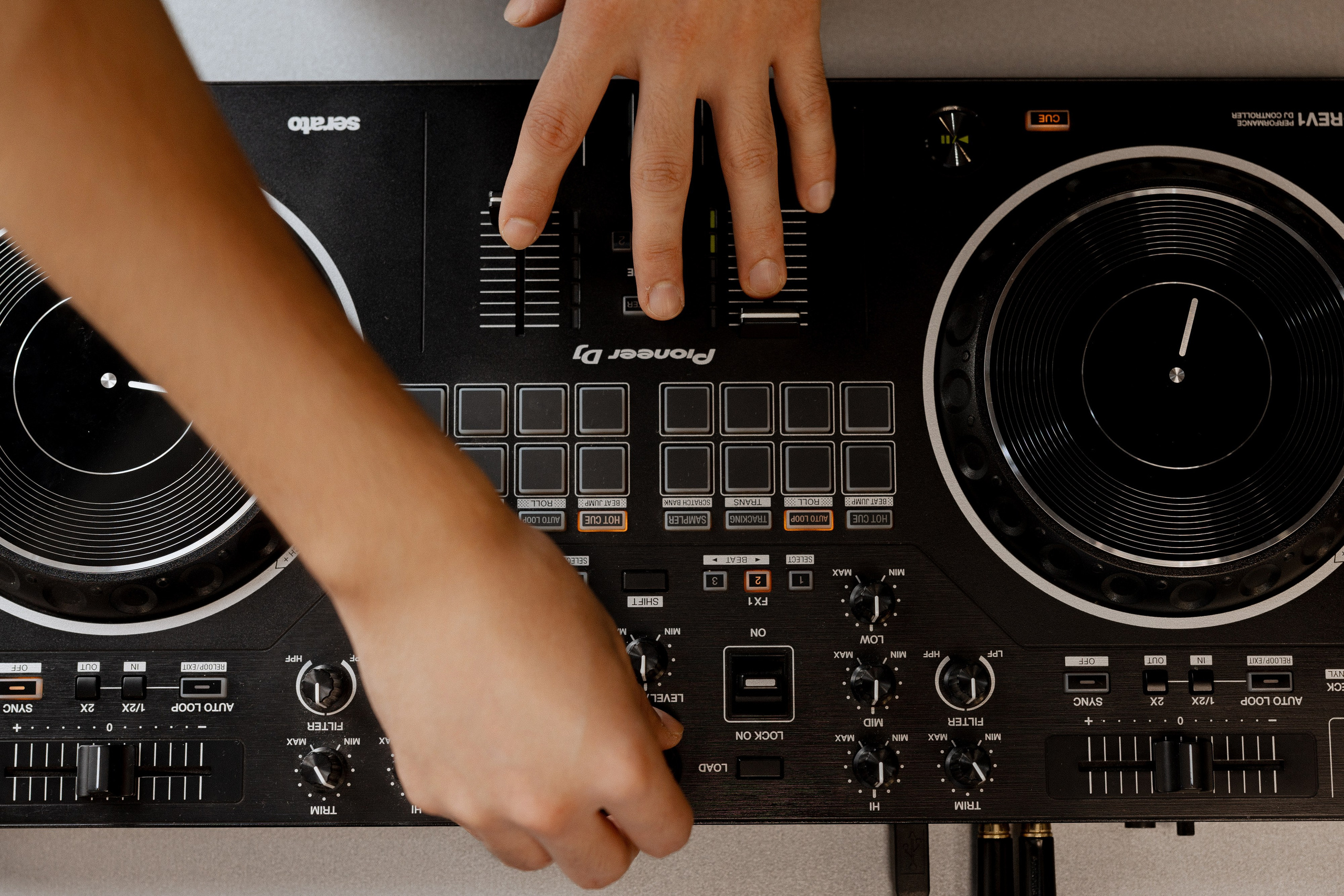 WSalon Birthday. Азимжан Нуритдинходжаев — свадебный фотограф