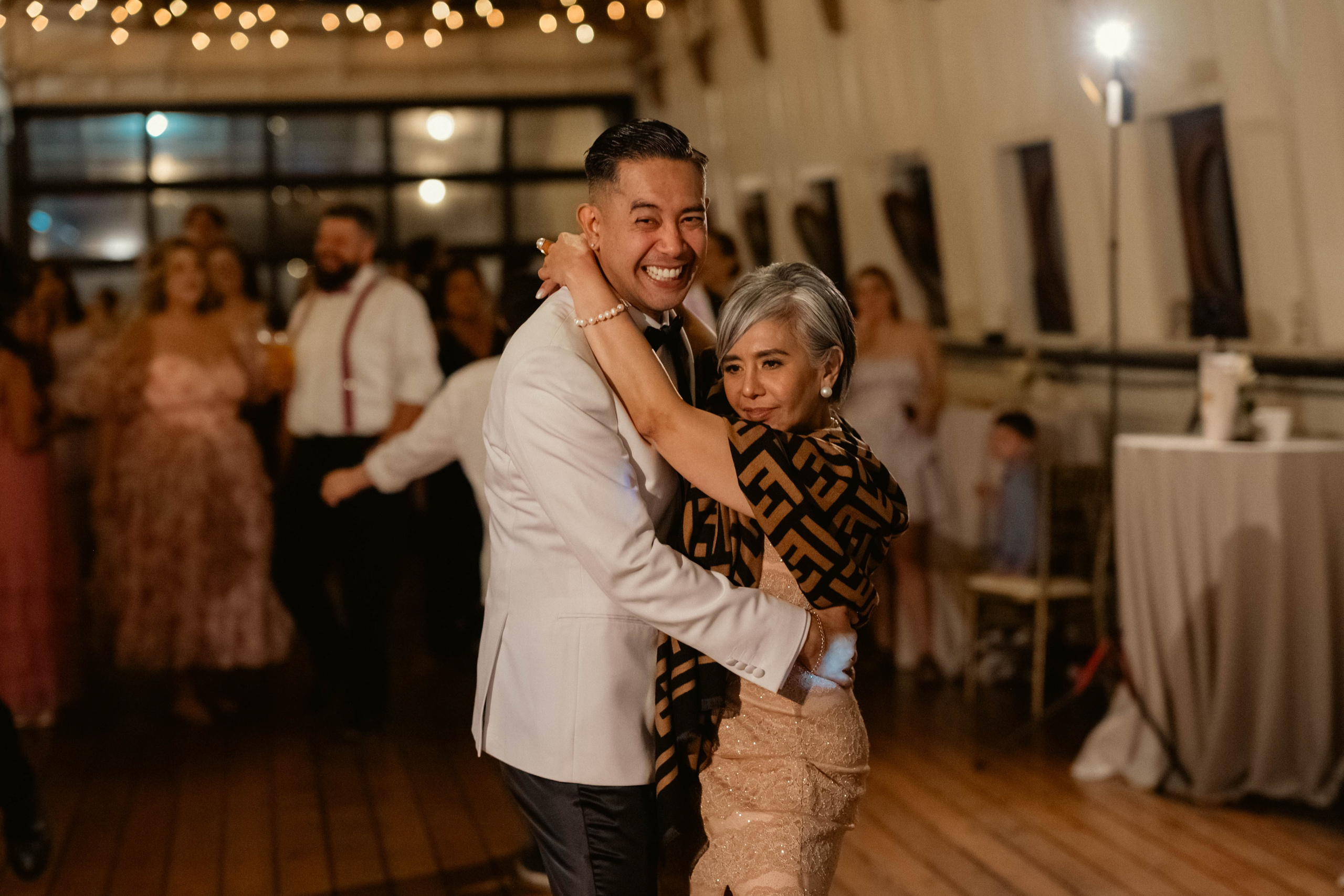 Kevin & Katie. Wedding & portrait photography in the Seattle Area. Helen Michelle photographer