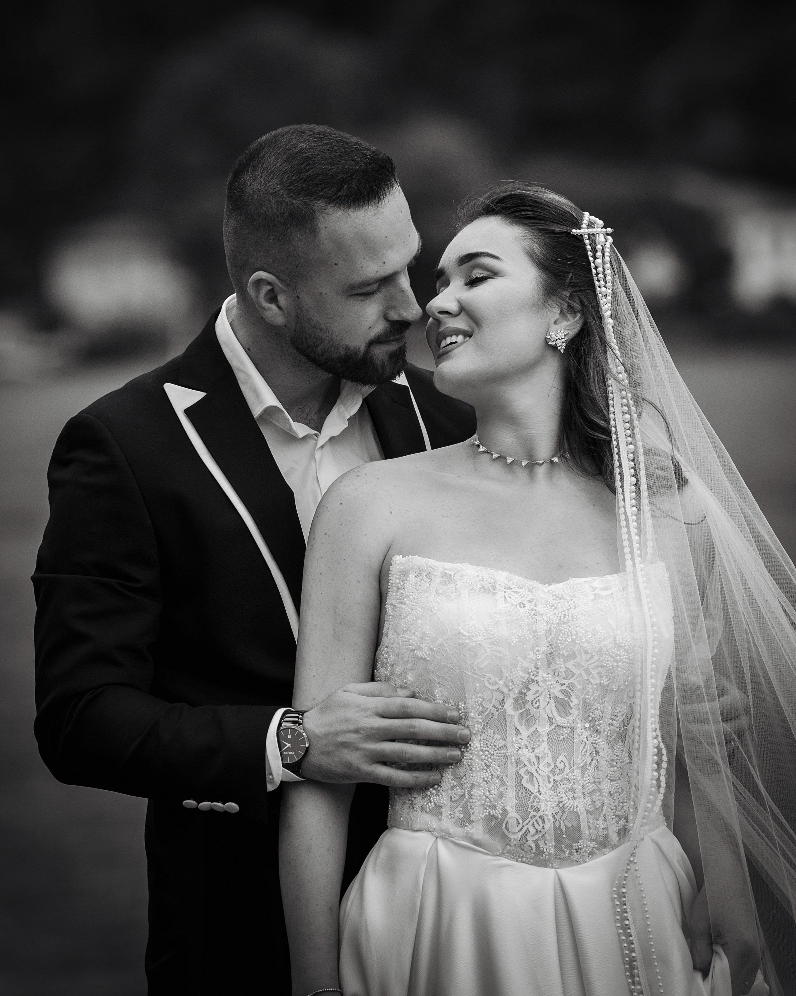 Edina & Vilson Lake Como. Fotografo matrimonio Lago di Como Ferrari Media Production