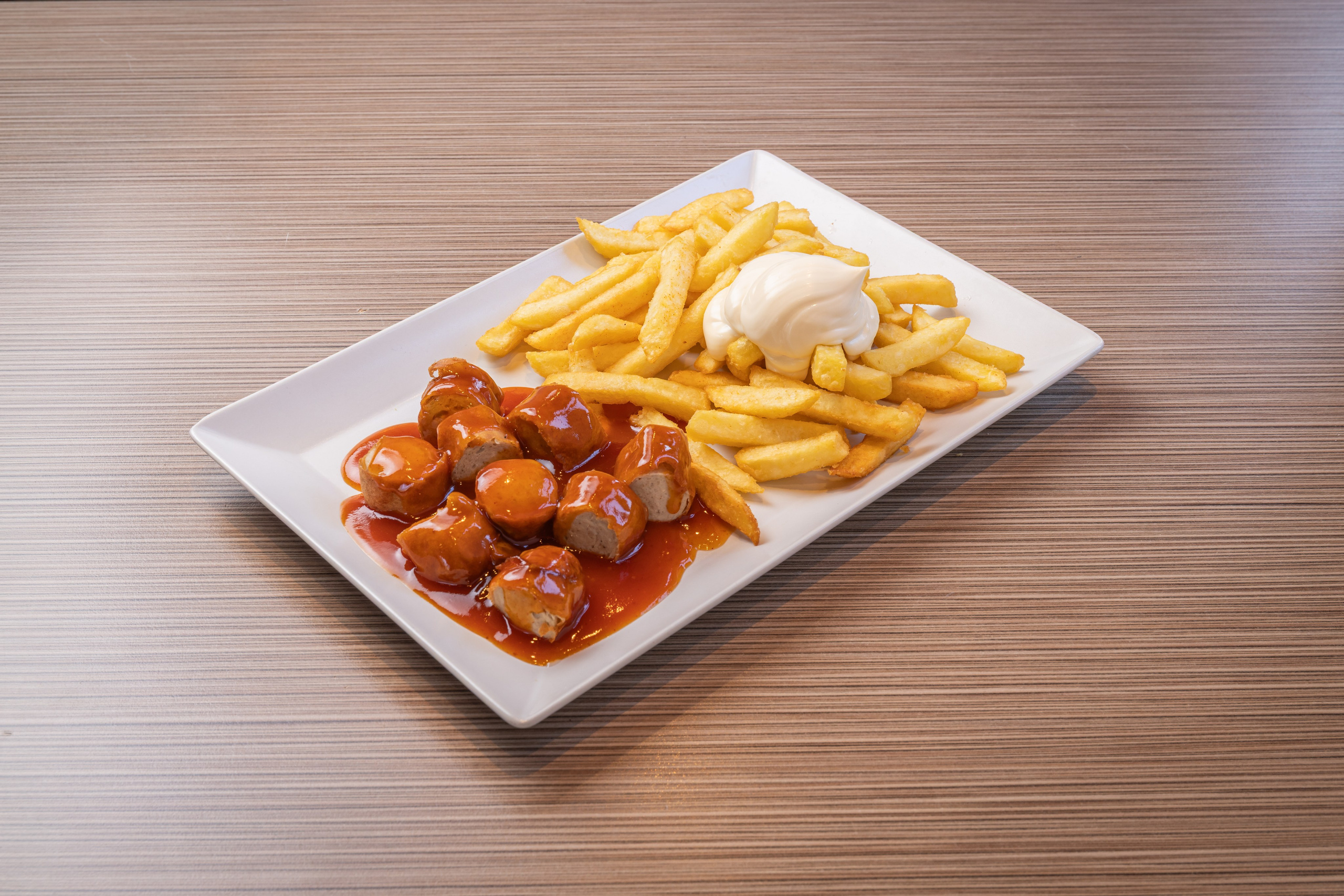 Lieferando Menu. Фотограф Сергей Невельский в Дортмунде — Эмоциональные свадебные фильмы, съемка недвижимости & индивидуальные фотоальбомы