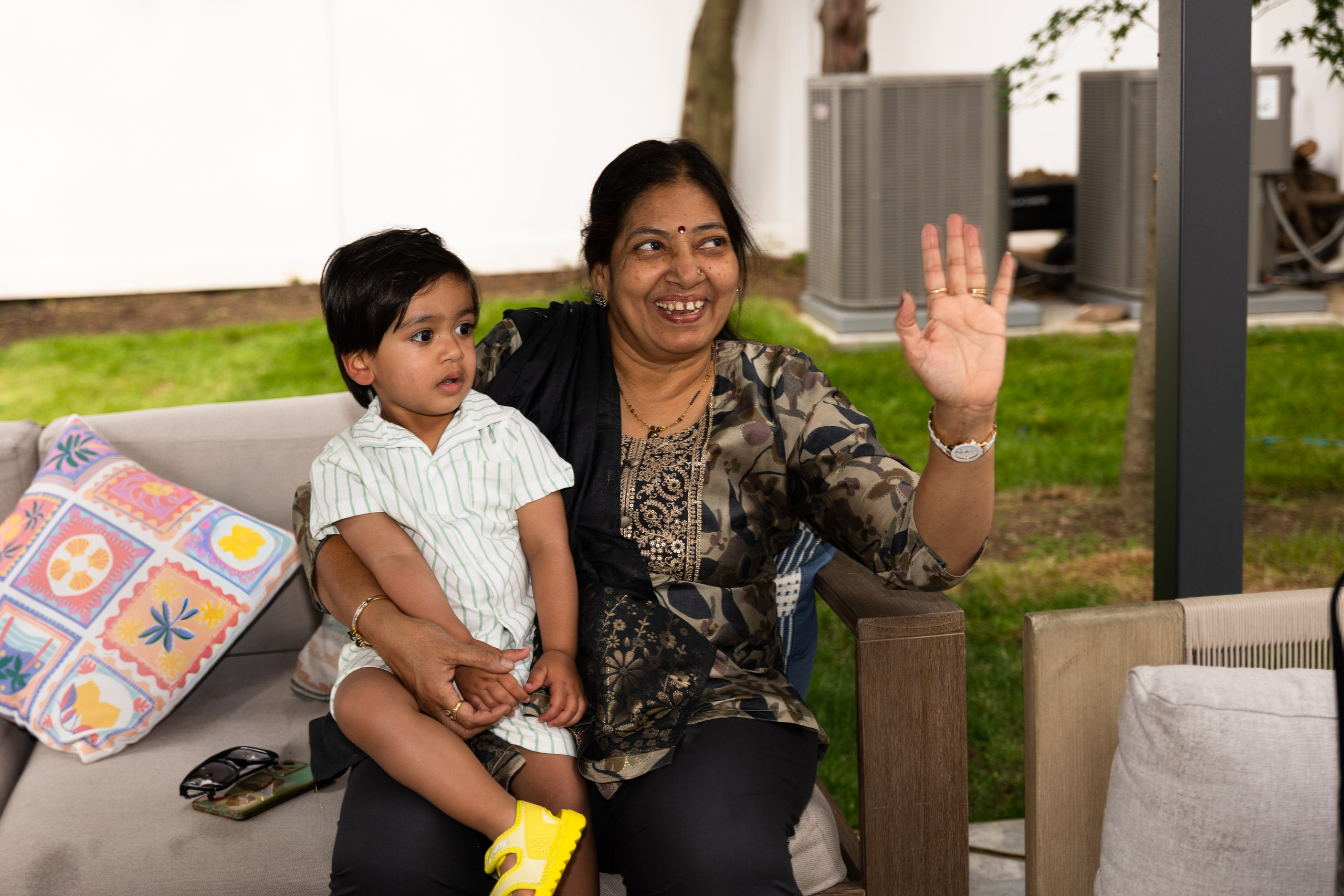 Family children's party in the backyard. Family, lifestyle, and commercial photography in New York and New Jersey
