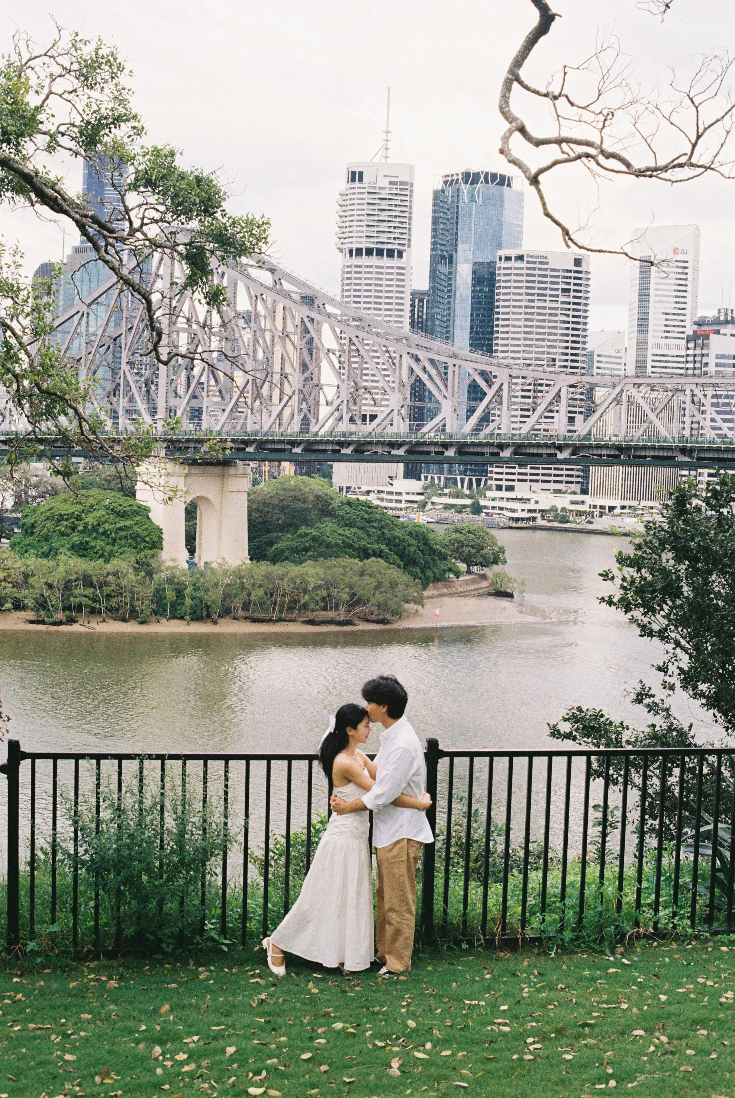 Chonlita&Ench. Film portrait photographer