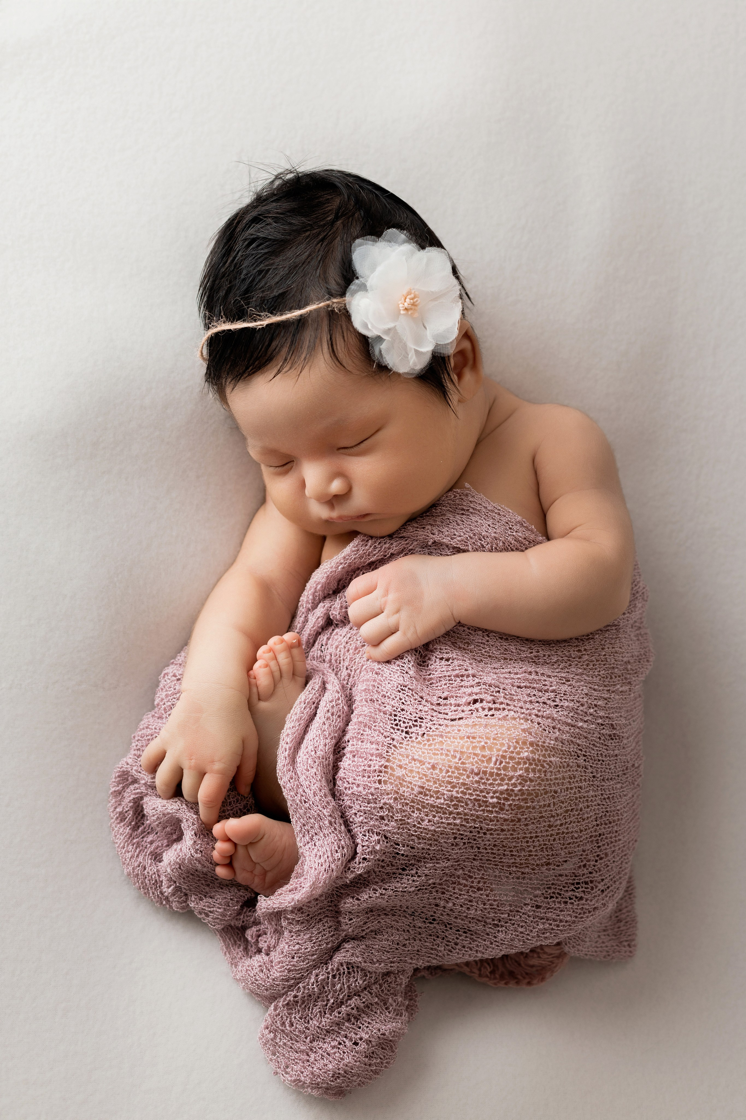 Newborn Classic. Family photographer in Bay Area, California