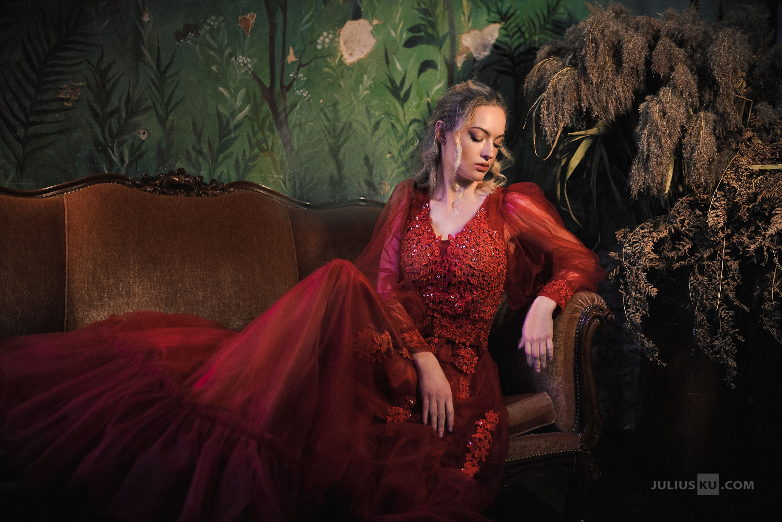 Creative / Fantasy. Main