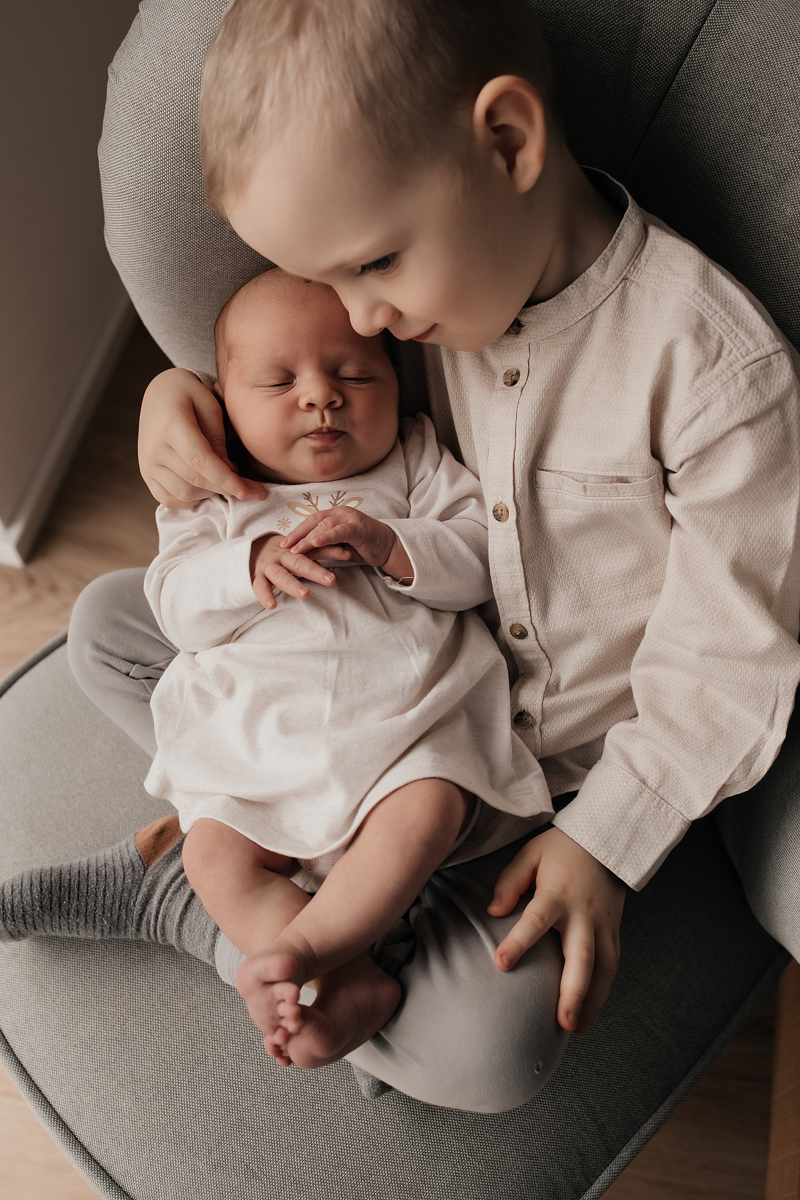 Newborn Lifestyle. Fotografin Heidenheim / Newborn, Babybauch & Familie - Nadine Schmalz