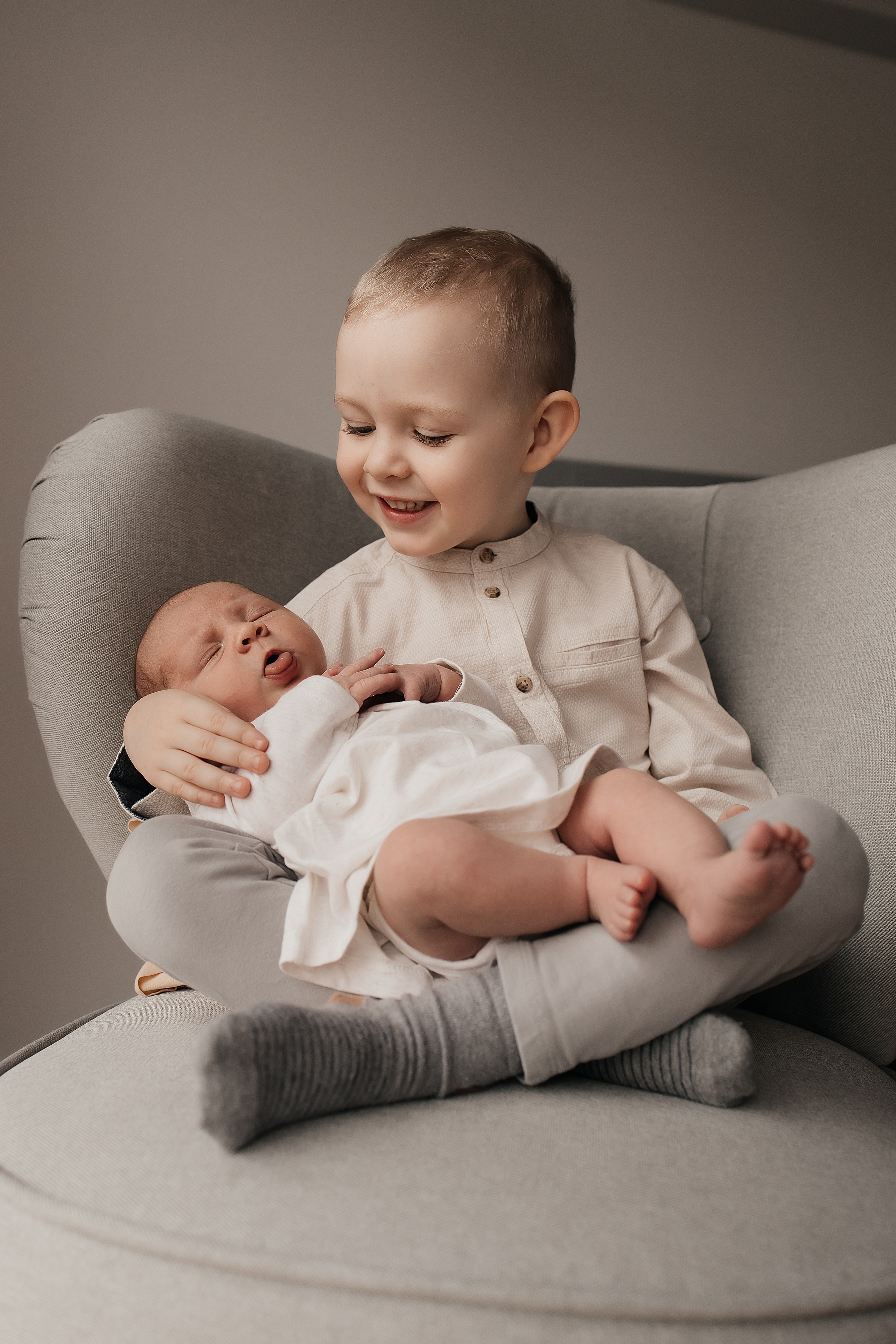 Newborn Lifestyle. Fotografin Heidenheim / Newborn, Babybauch & Familie - Nadine Schmalz
