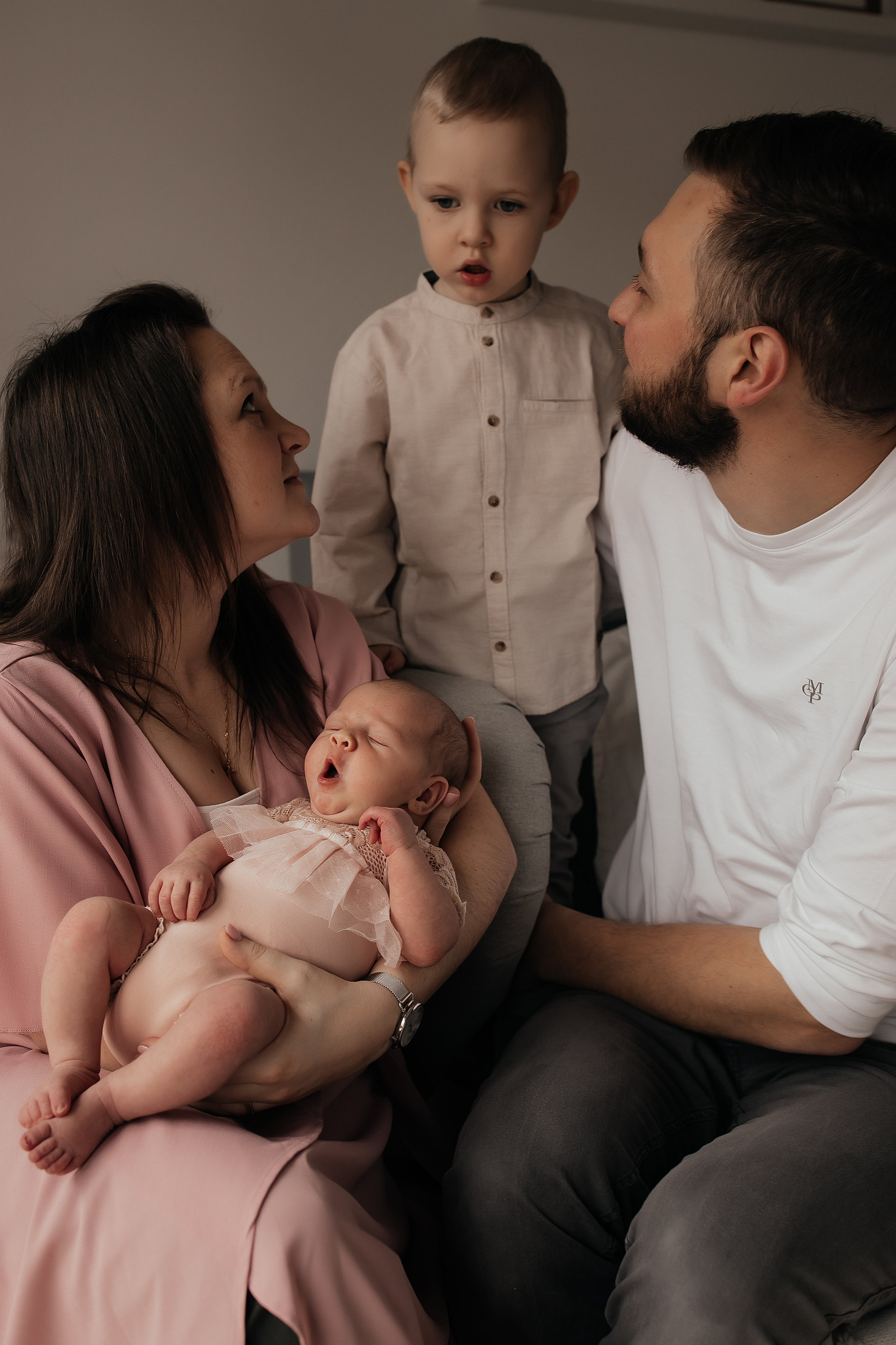 Newborn Lifestyle. Fotografin Heidenheim / Newborn, Babybauch & Familie - Nadine Schmalz
