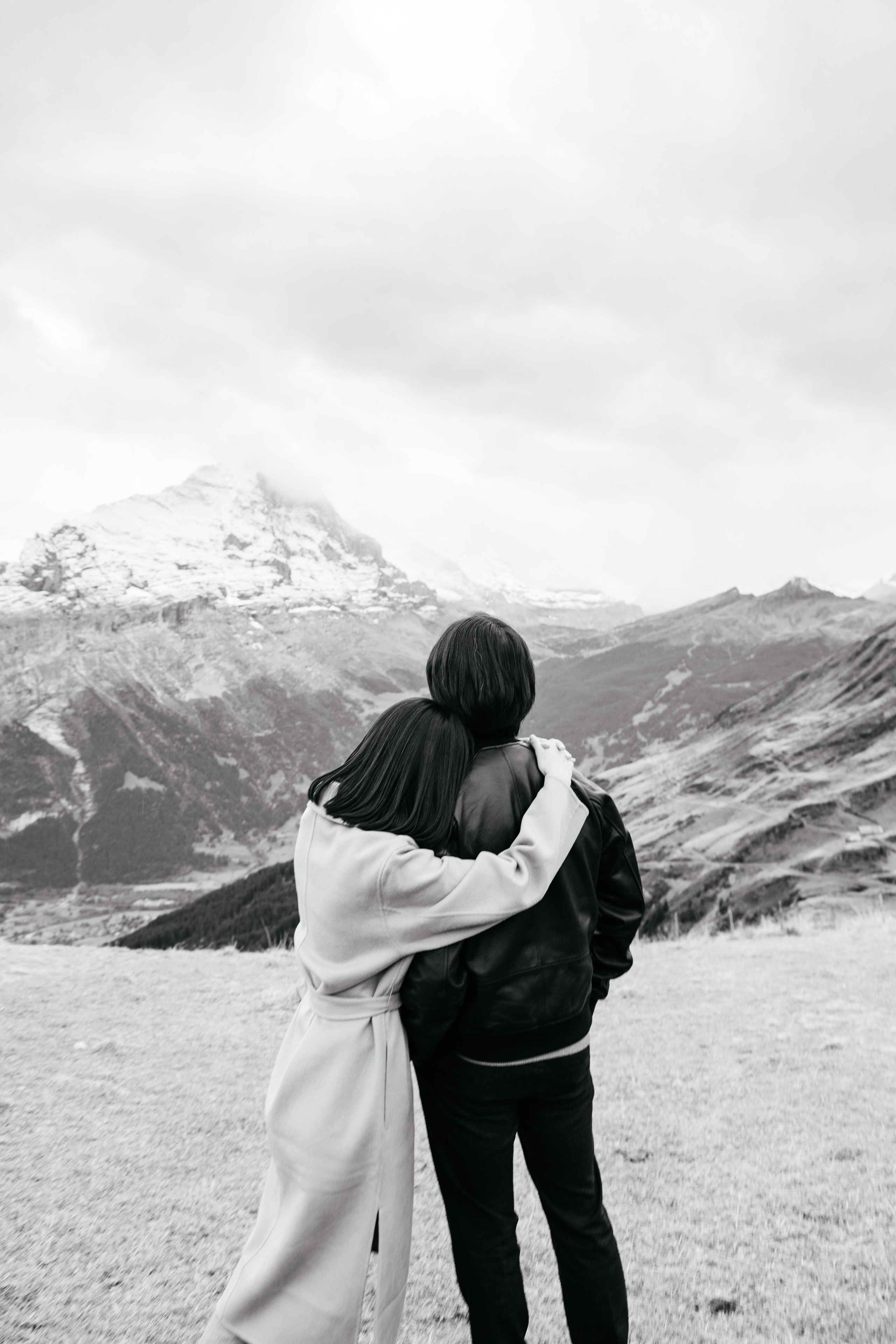 Kaiwen & Xiaoming Grindelwald, Switzerland. I am Elena Altendorfer. Wedding photographer in Zurich and Switzerland