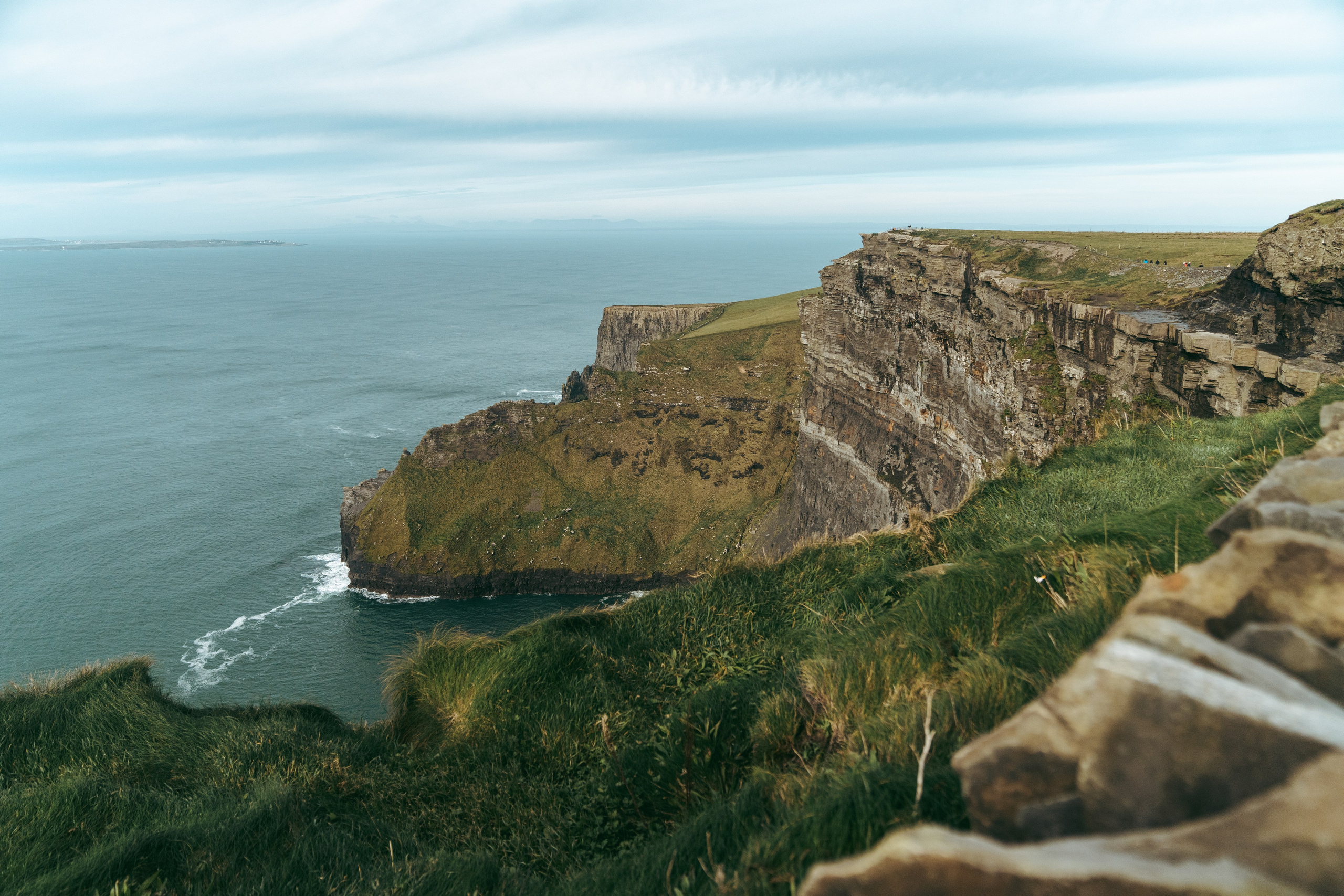 Proposal at Cliffs Moher. Wedding and family photographer Ireland